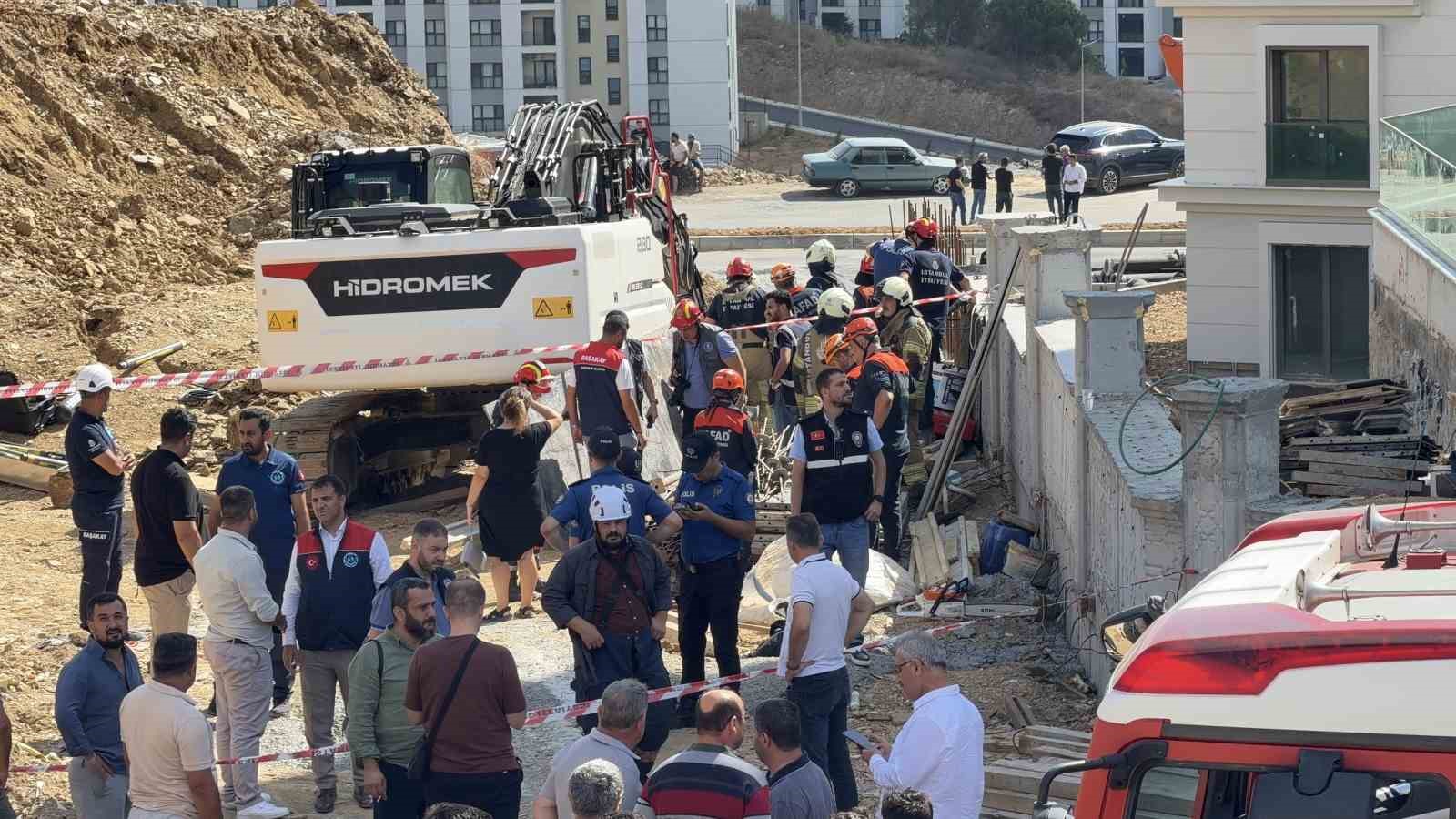Başakşehir’de inşaatta göçük: 1 işçi toprak altında