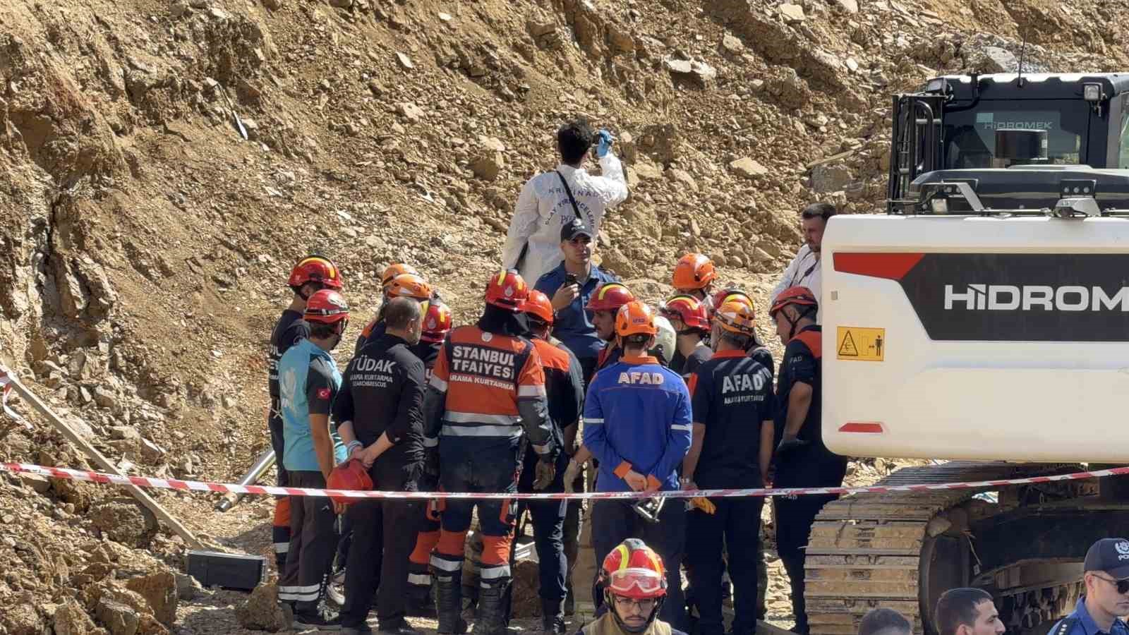 Başakşehir’de inşaatta göçük: 1 işçi toprak altında