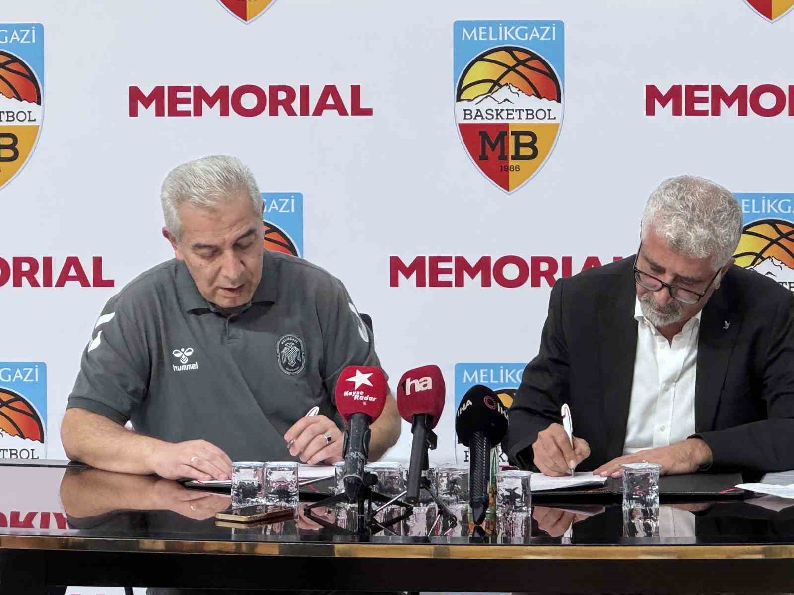 Melikgazi Kayseri Basketbol ile Memorial Kayseri Hastanesi sponsorluk anlaşması imzaladı
