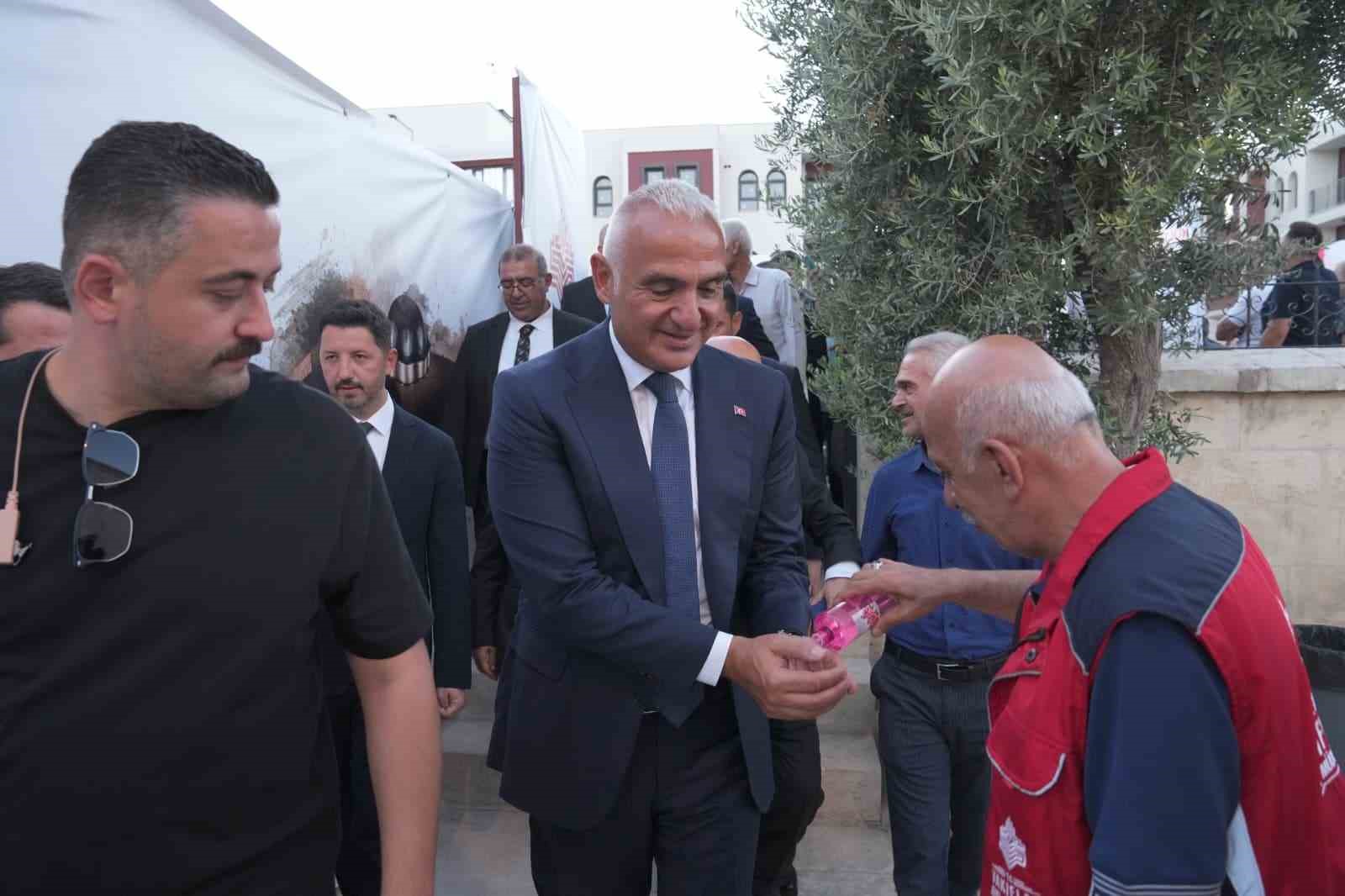 Bakan Ersoy, Perre Antik Kenti’nde yürütülen çalışmaları yerinde inceledi