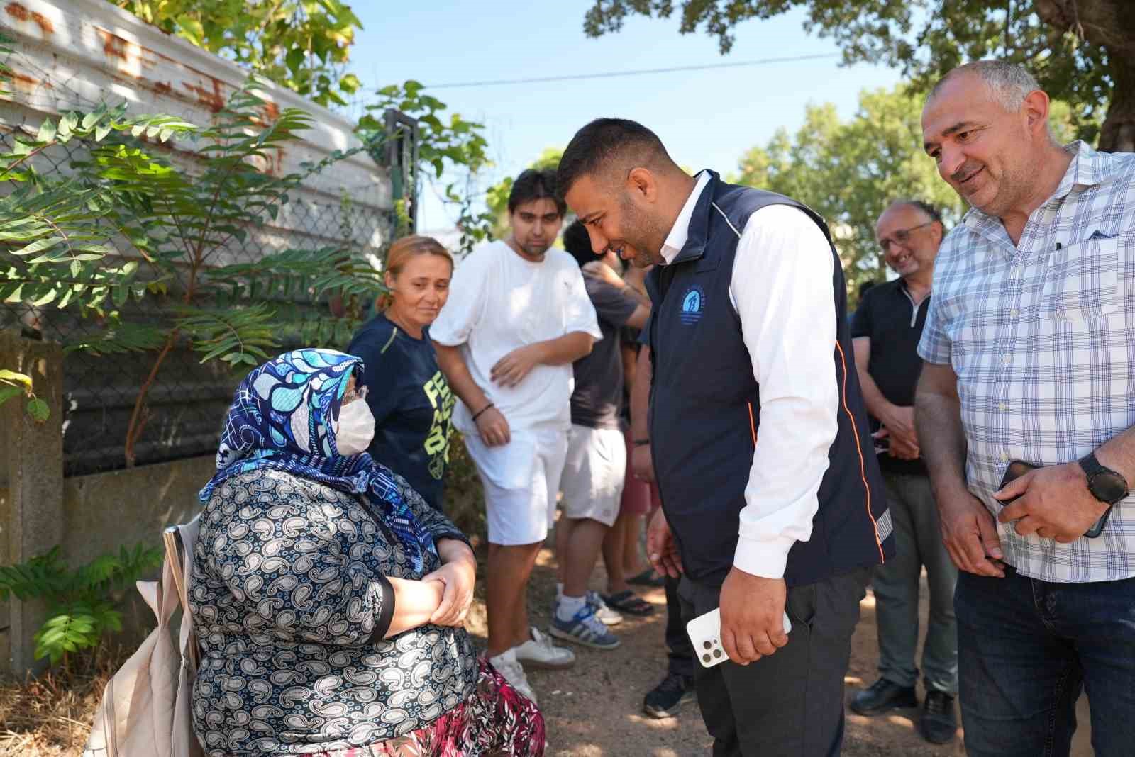 Tuzla’da lojistik depo yangınına belediyeden destek