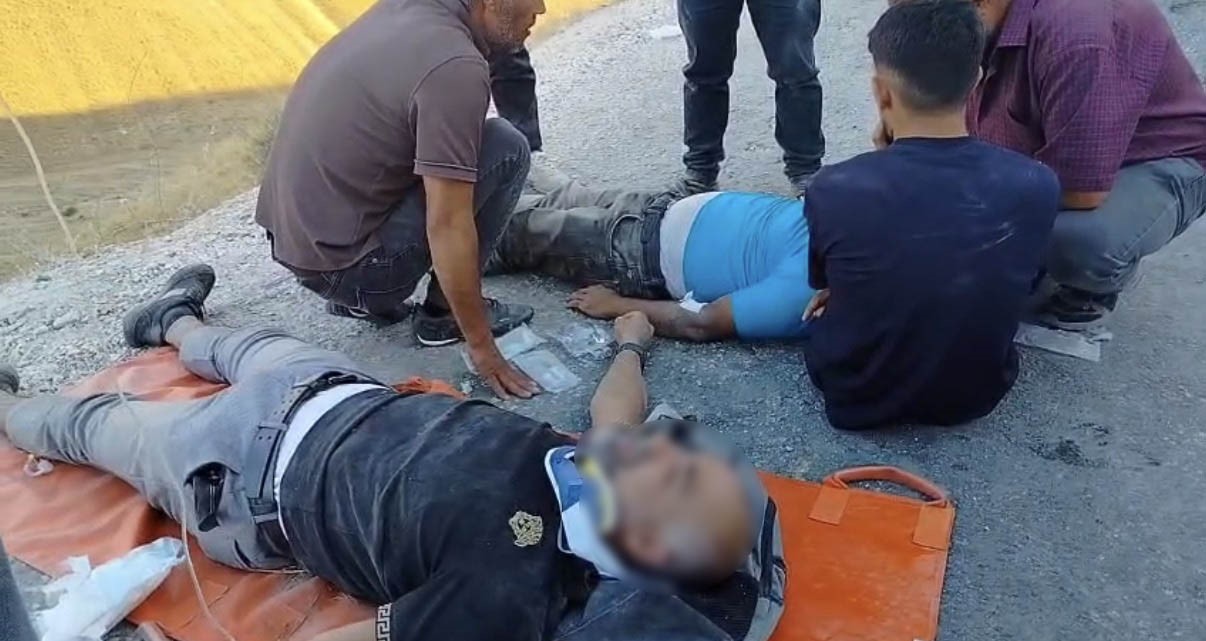 Elazığ’da minibüs uçuruma yuvarlandı: 5’i ağır 13 yaralı