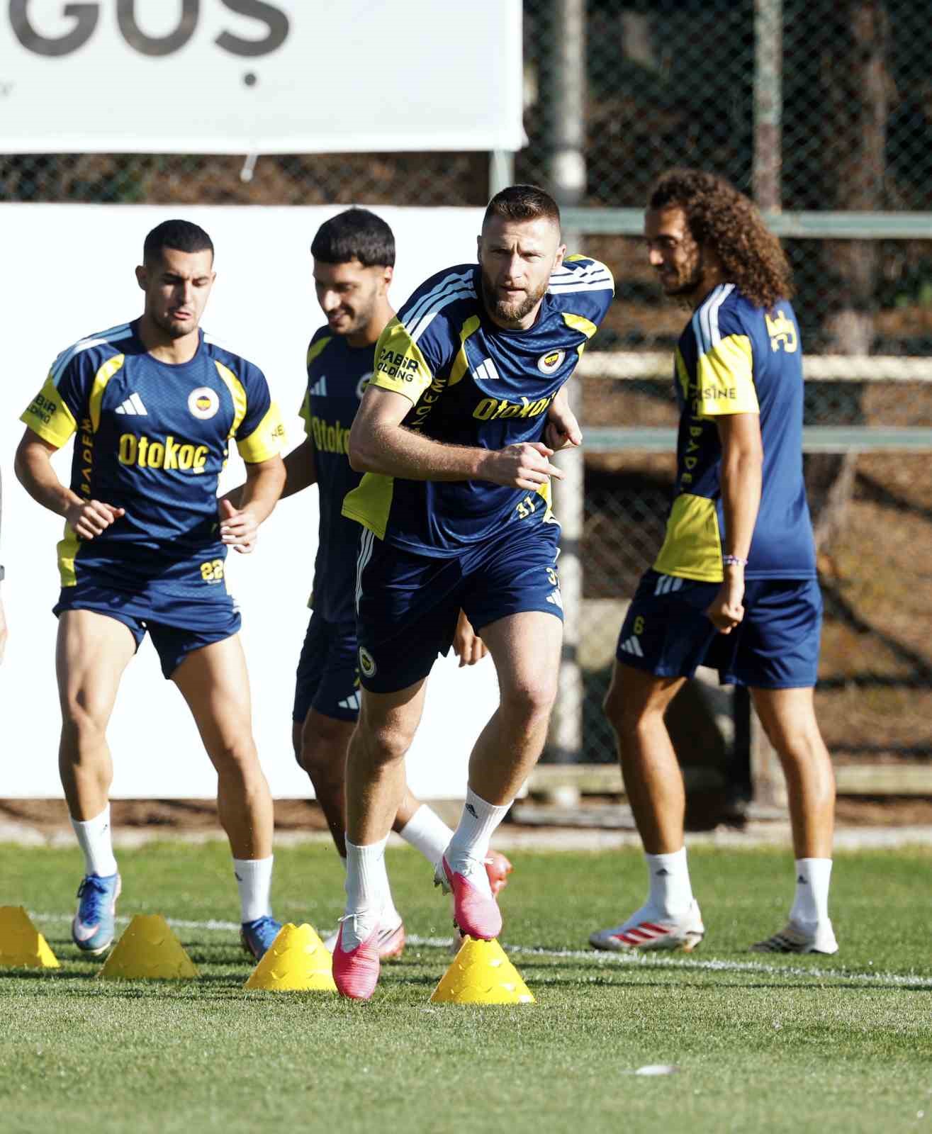 Fenerbahçe, Beşiktaş derbisinin hazırlıklarına devam etti