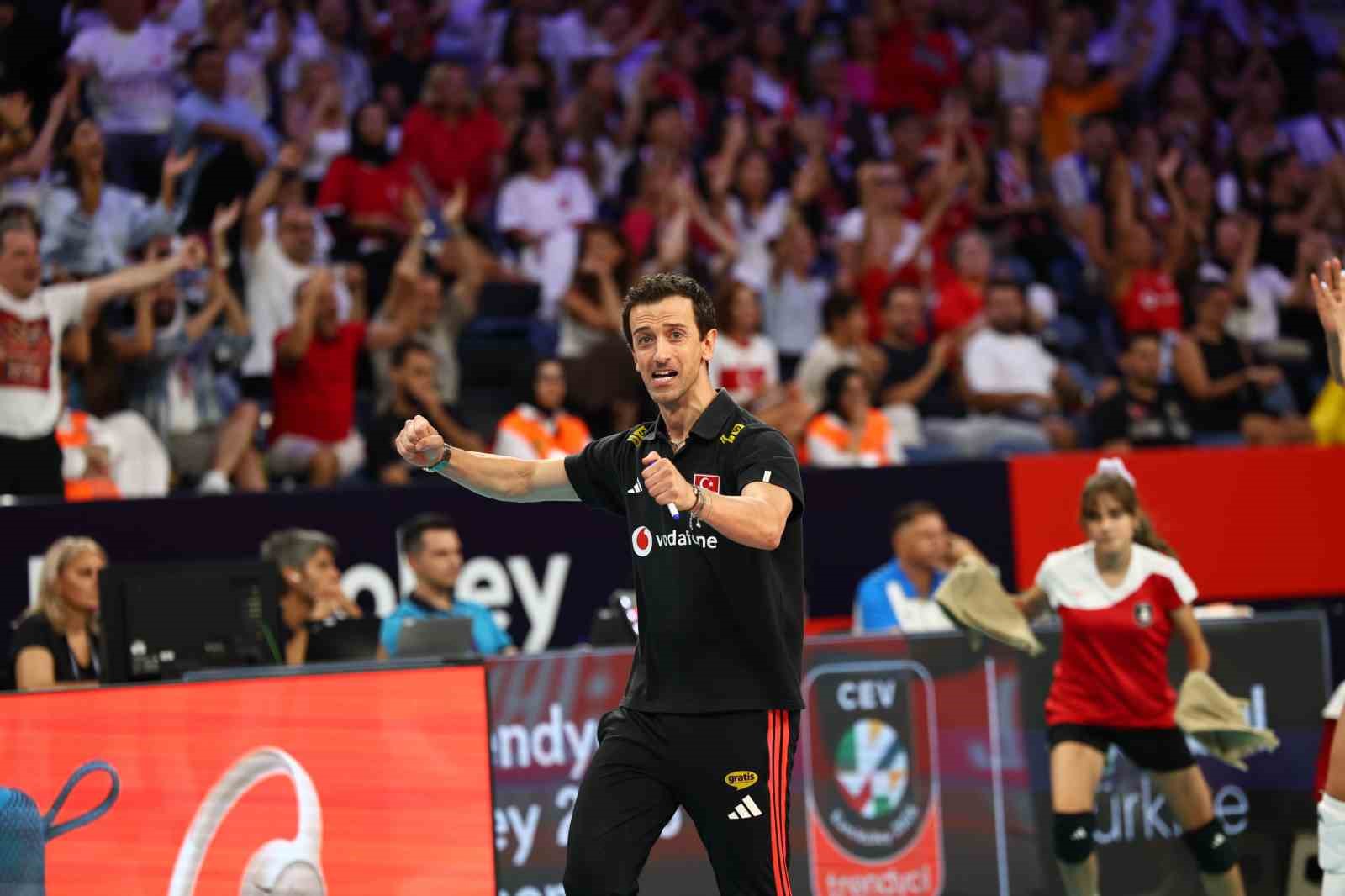 A Milli Kadın Voleybol Takımı, Avrupa Şampiyonası’nda yarı finale yükseldi