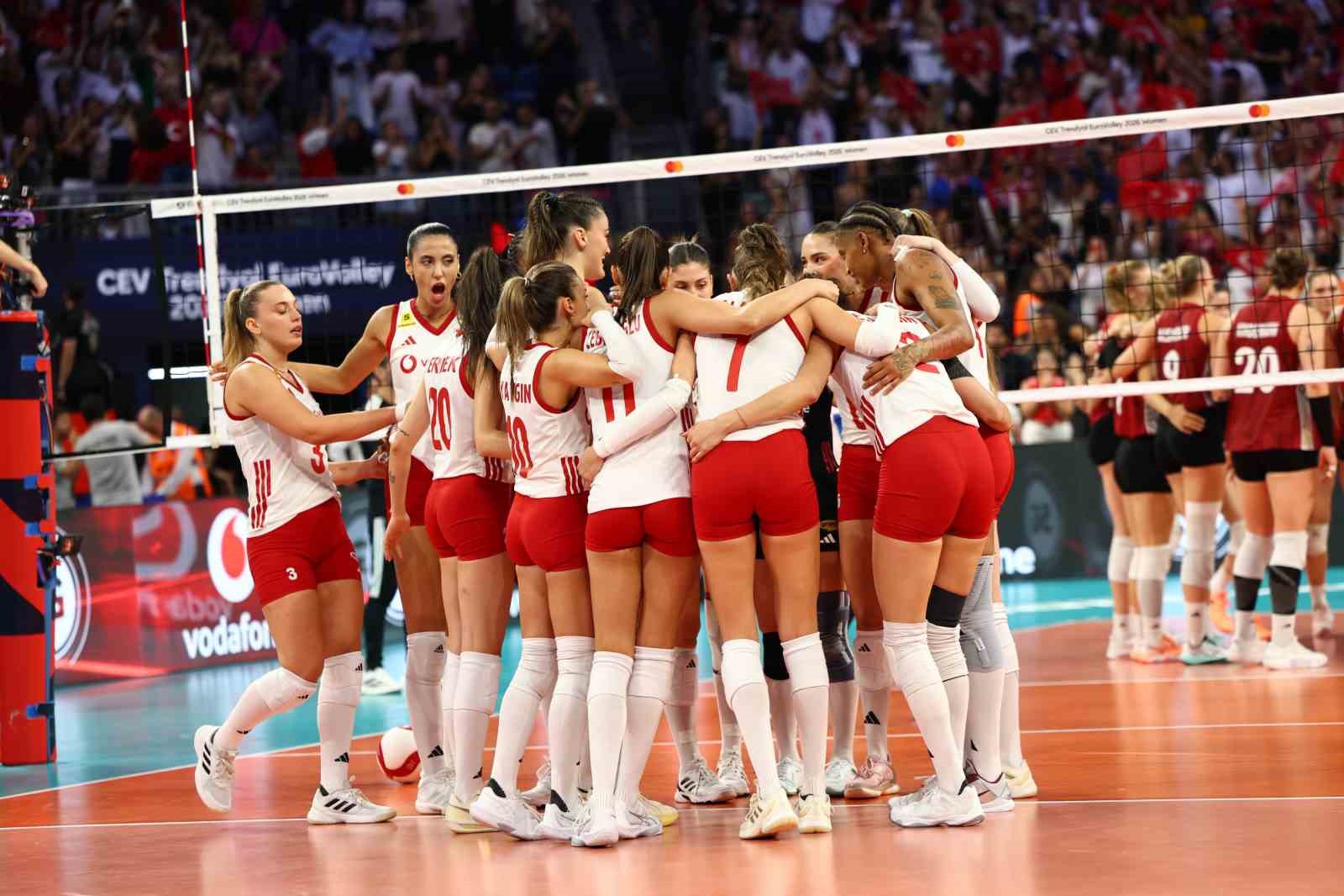 A Milli Kadın Voleybol Takımı, Avrupa Şampiyonası’nda yarı finale yükseldi
