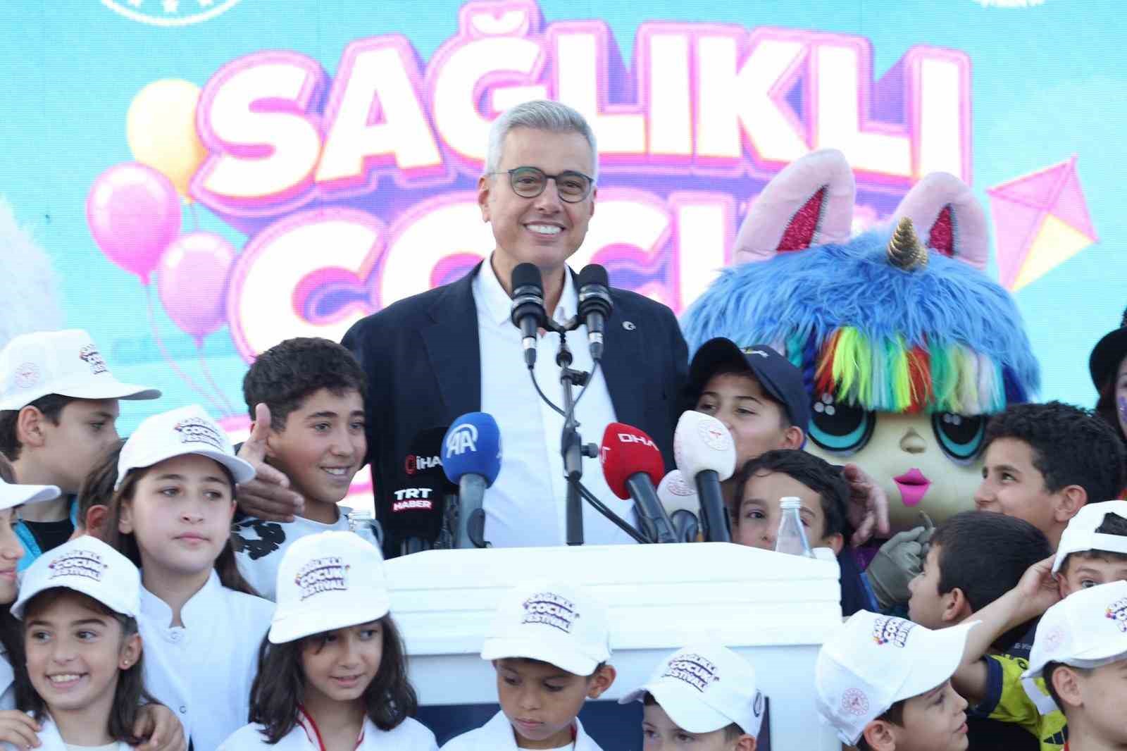 Bakan Memişoğlu: "Bugün yaklaşık 3 kişiden 1’i maalesef sigara içiyor"