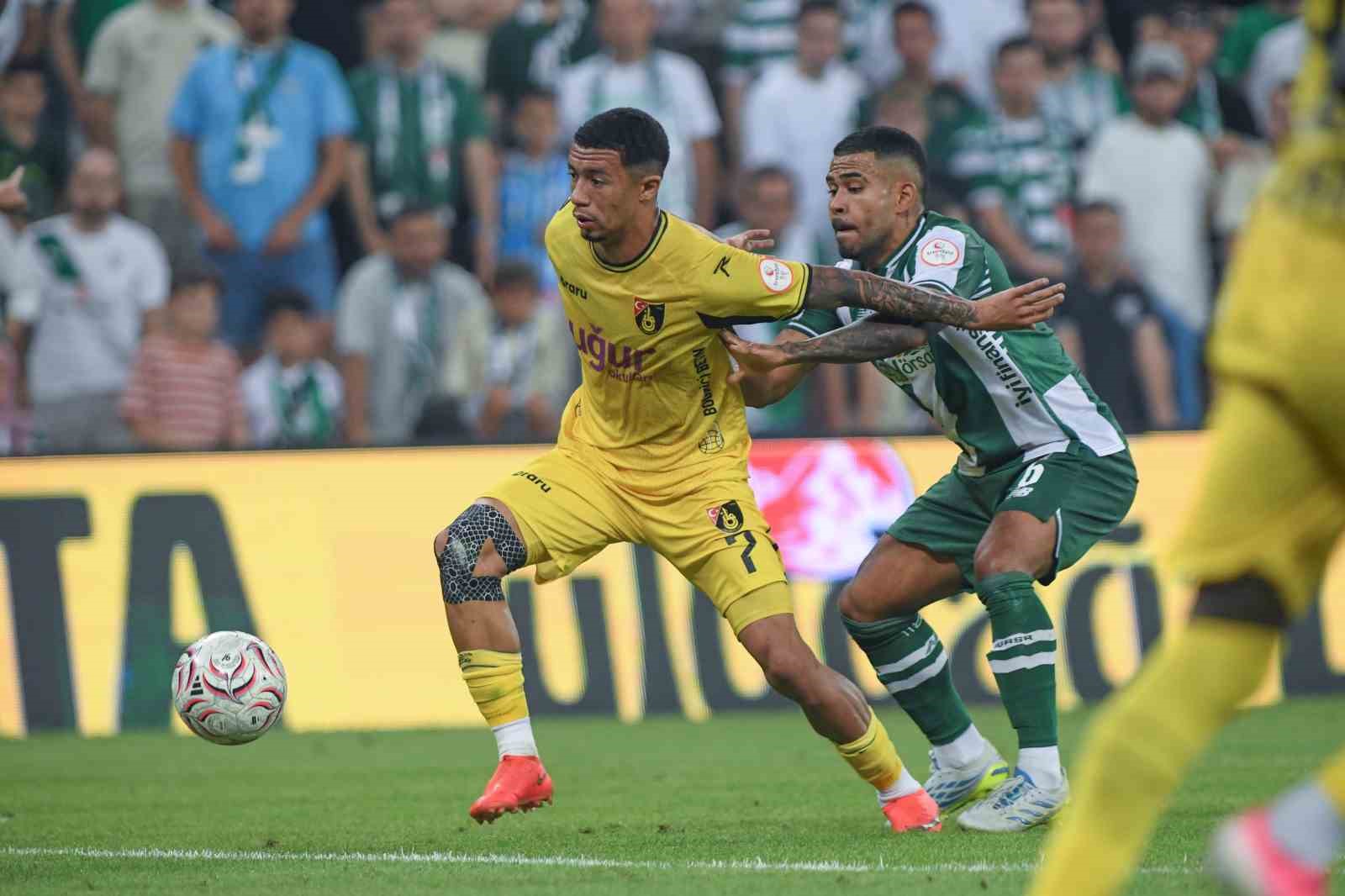 Bursaspor, İstanbulspor’u 4-0 mağlup etti