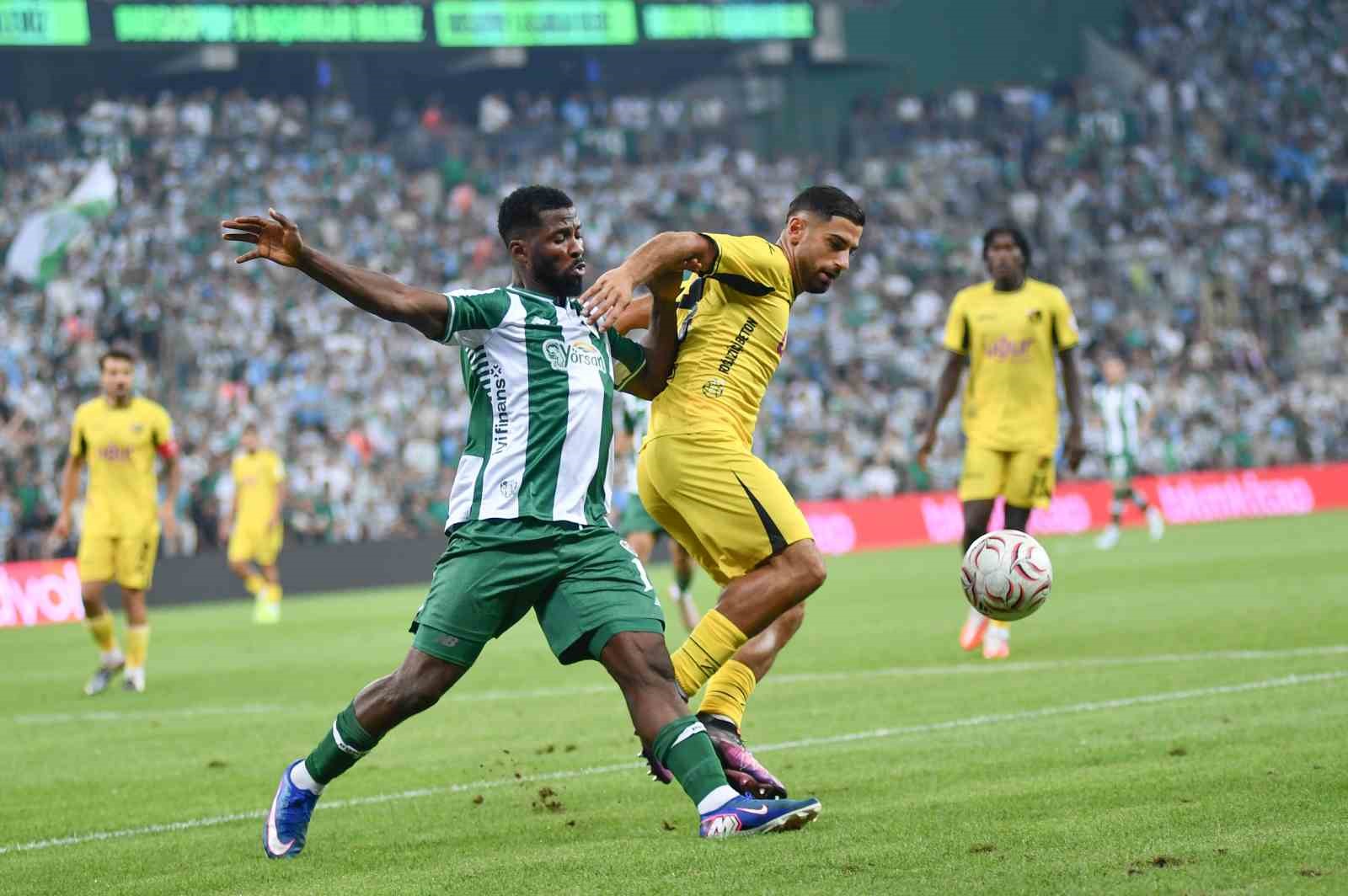 Bursaspor, İstanbulspor’u 4-0 mağlup etti