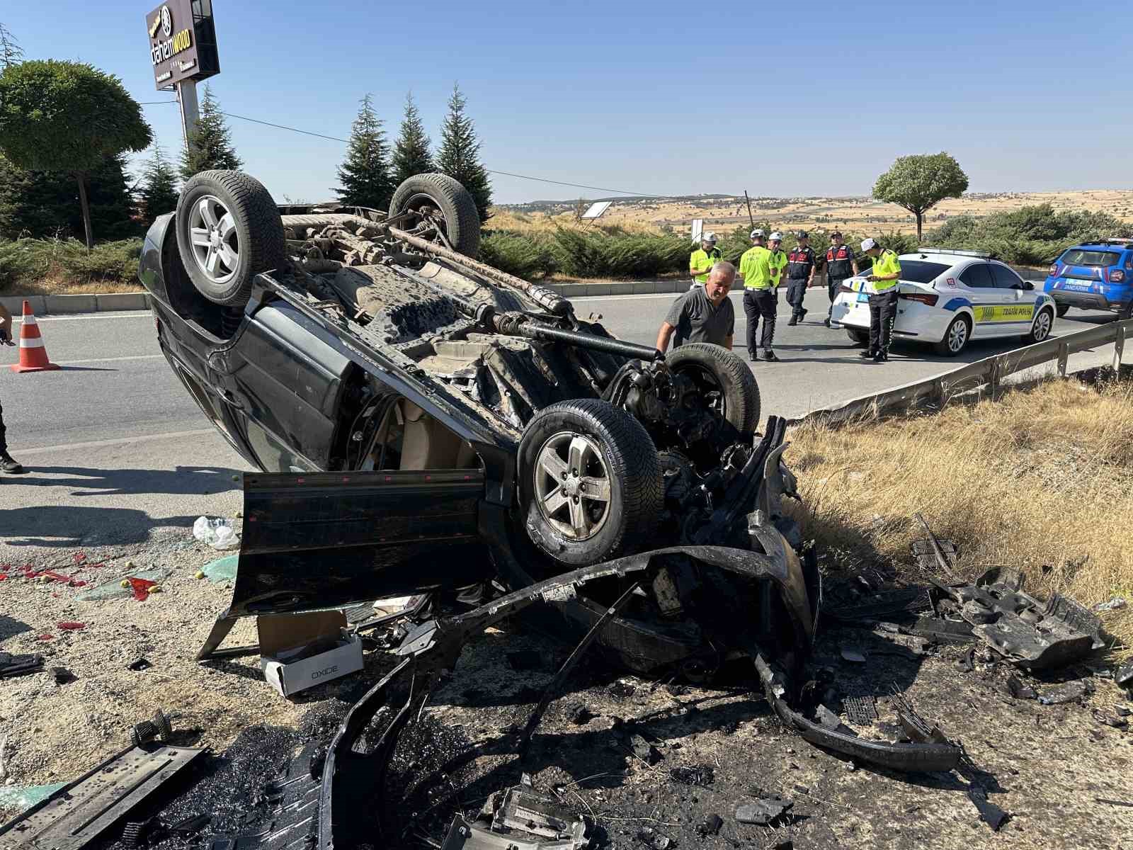 Uşak’ta takla atan otomobilin sürücüsü hayatını kaybetti