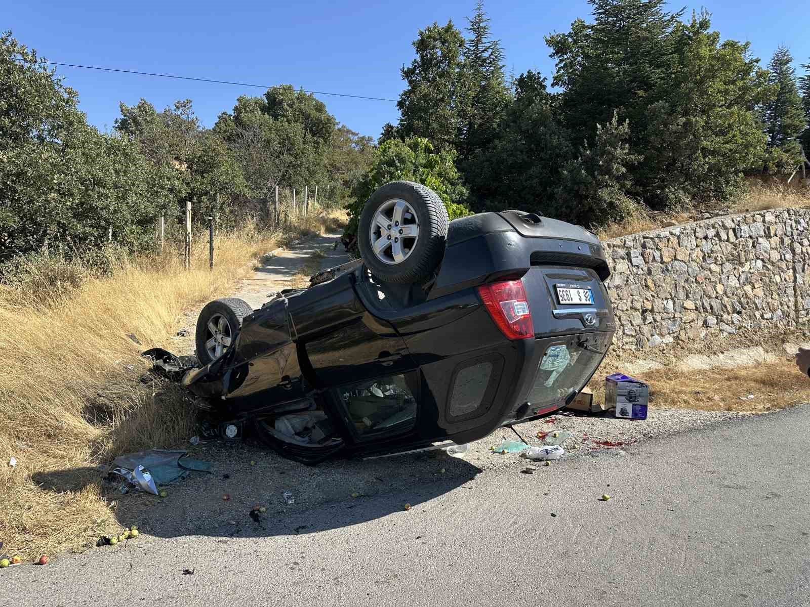 Uşak’ta takla atan otomobilin sürücüsü hayatını kaybetti