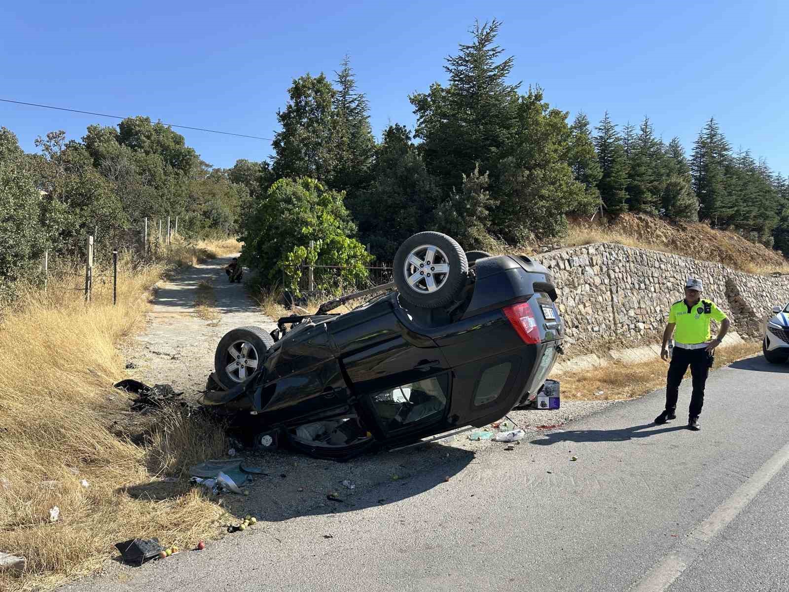 Uşak’ta takla atan otomobilin sürücüsü hayatını kaybetti