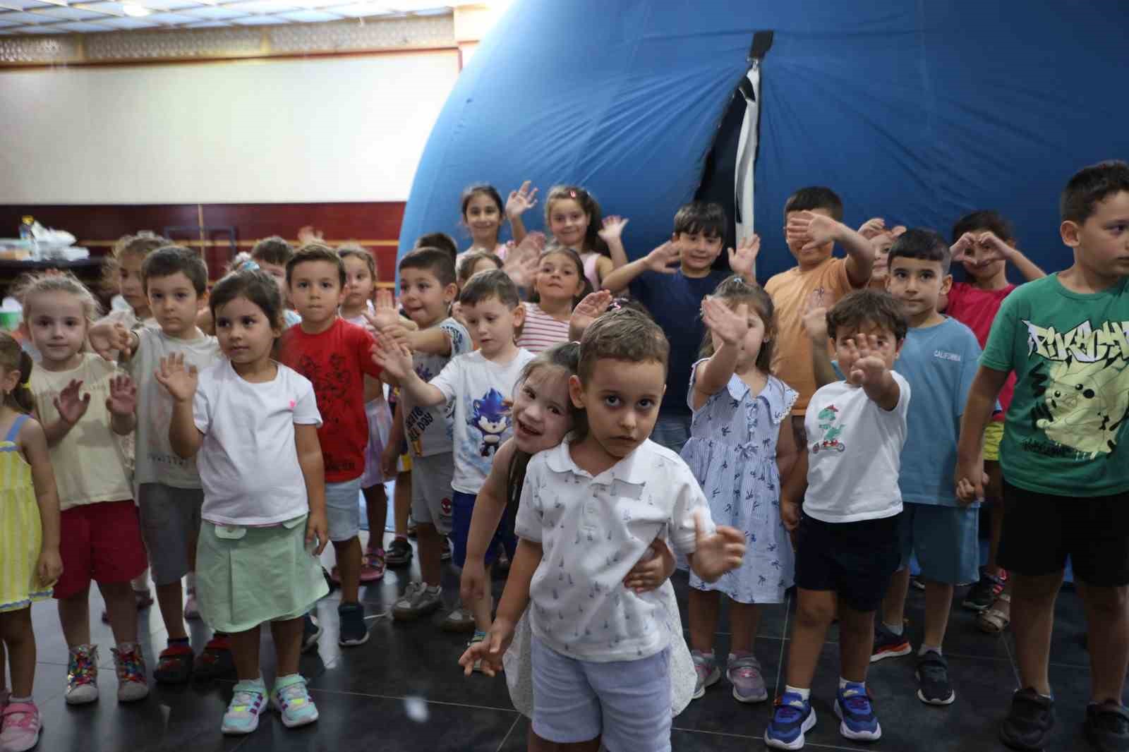 Yunusemreli çocuklar uzayın gizemini keşfetti