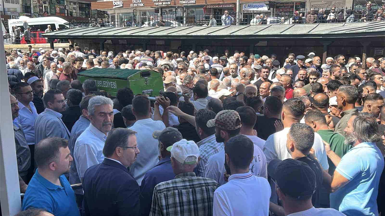 Motosiklet sürücüsü kazada hayatını kaybetti