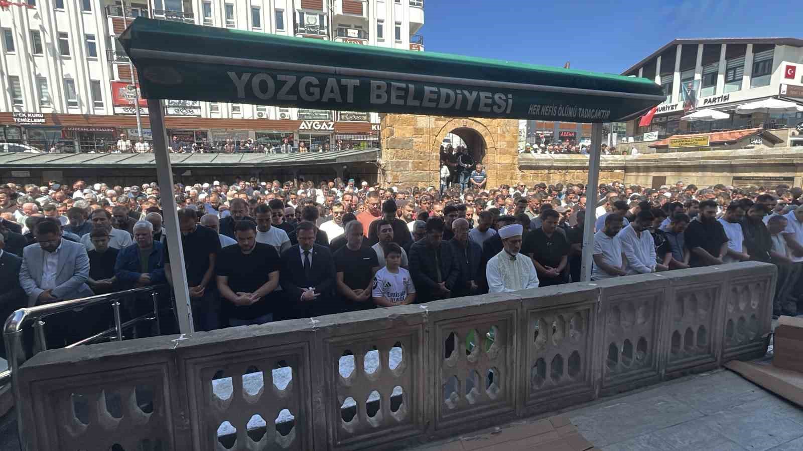 Motosiklet sürücüsü kazada hayatını kaybetti