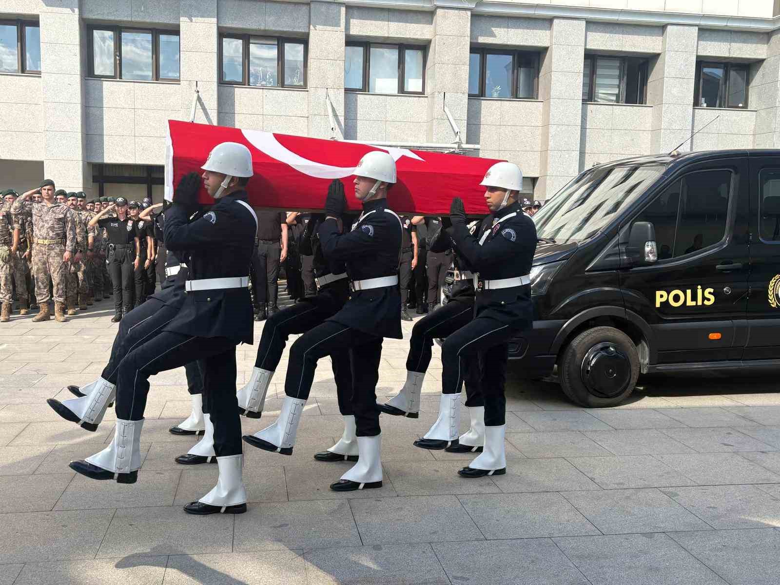 Şehit polis için İstanbul’da tören düzenlendi