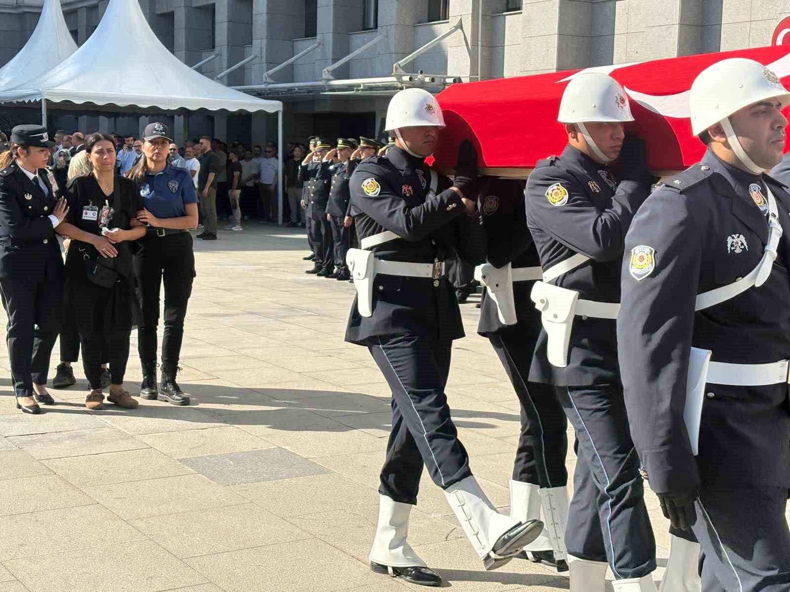Şehit polis için İstanbul’da tören düzenlendi