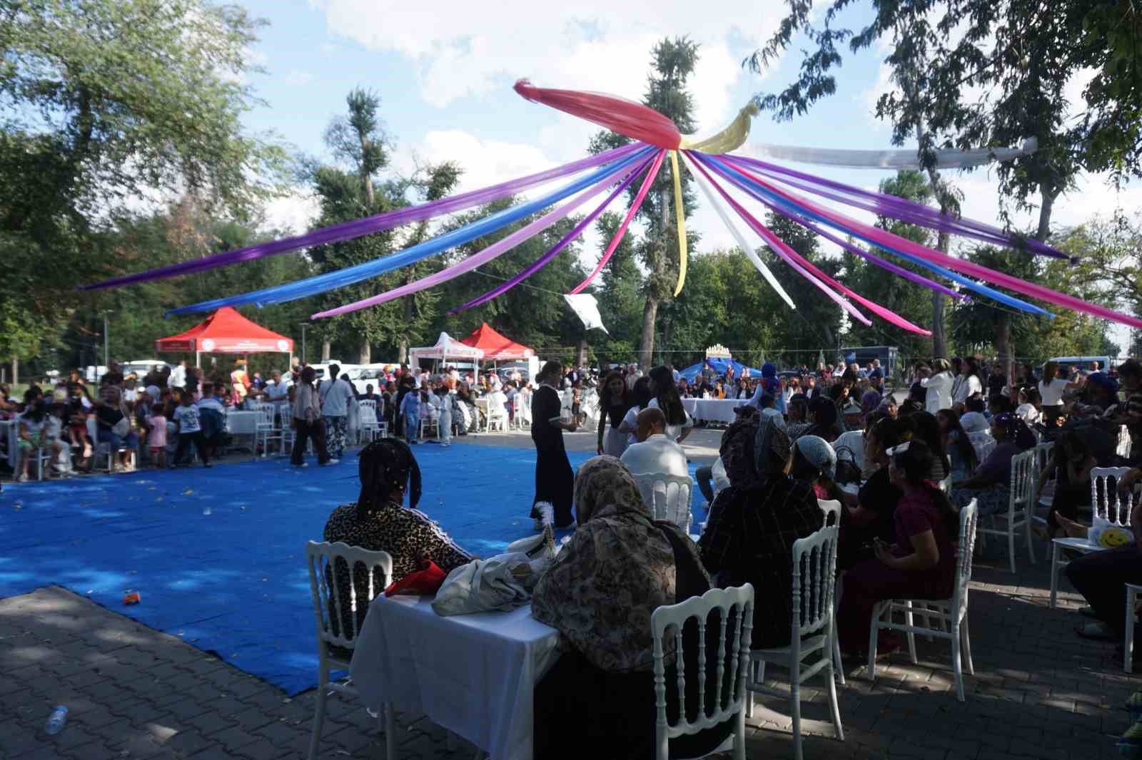 Edirne’de sünnet şöleninde renkli görüntüler oluştu
