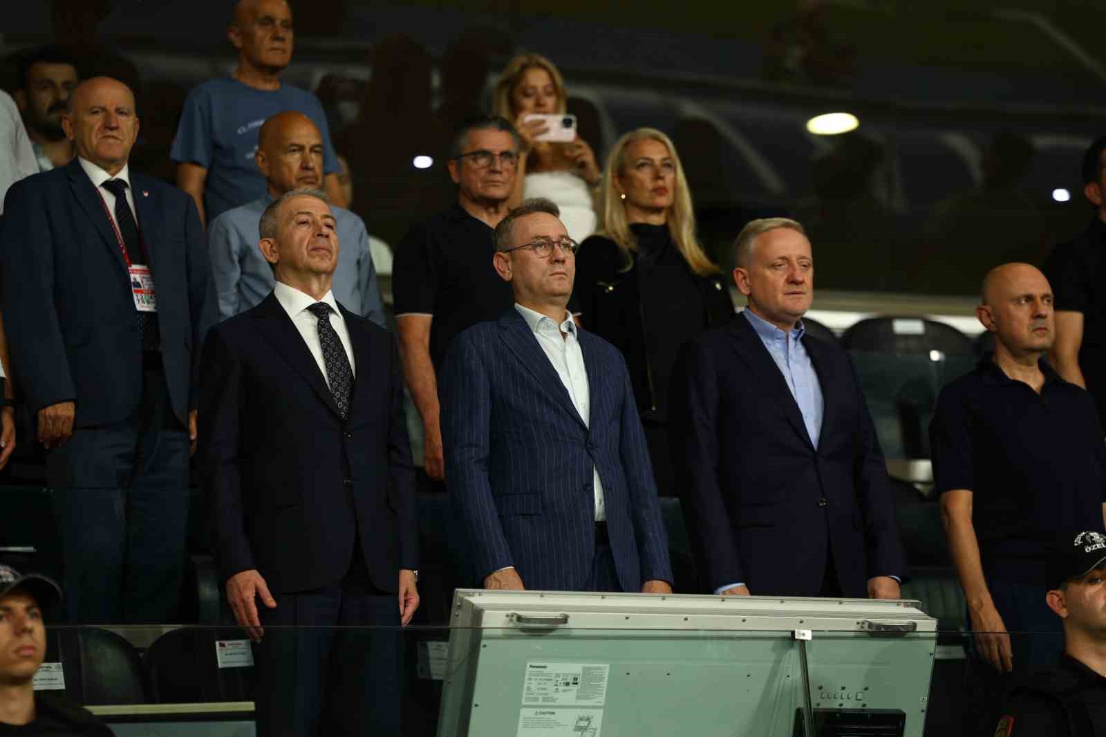Trendyol Süper Lig: Başakşehir: 0 - Galatasaray: 0 (Maç devam ediyor)