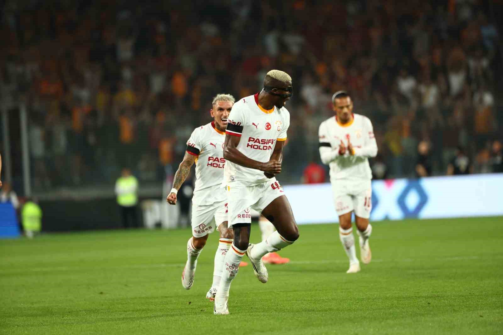 Victor Osimhen bu sezonki 6. golünü kaydetti