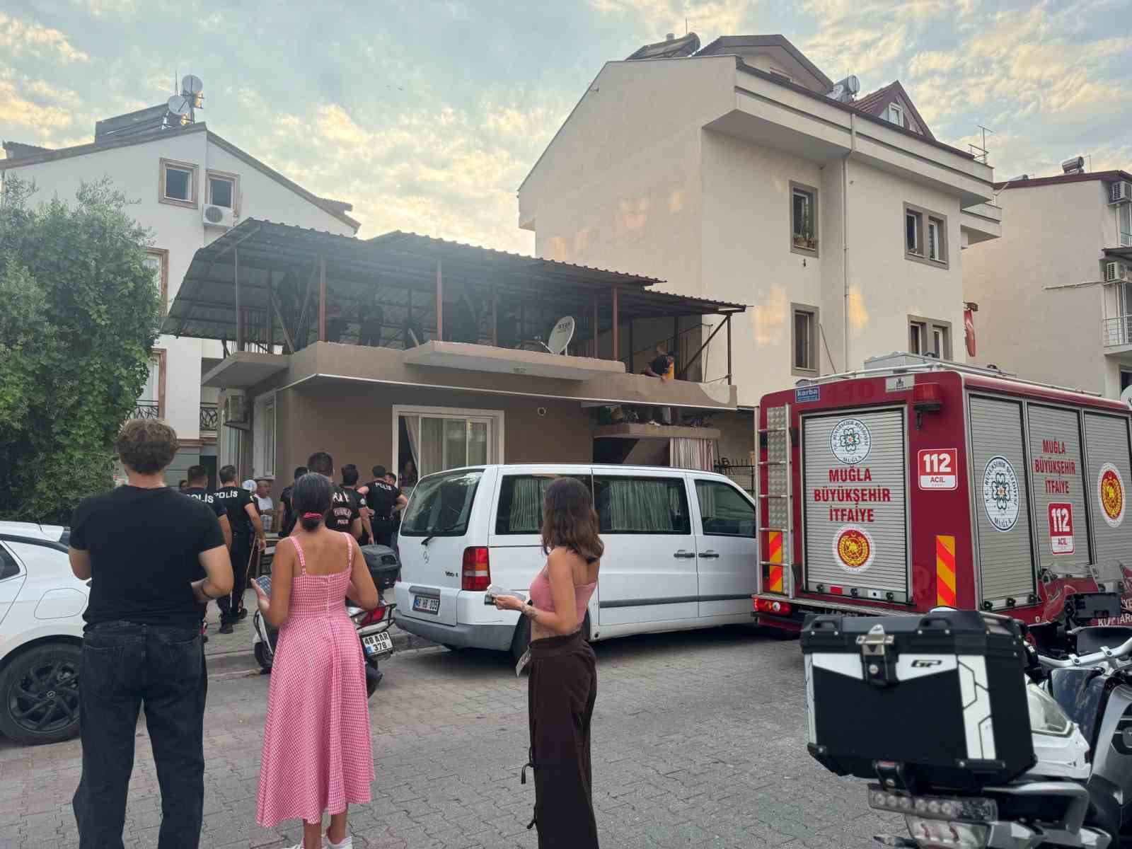 Fethiye’de asansör boşluğuna düşen bir kişi hayatını kaybetti