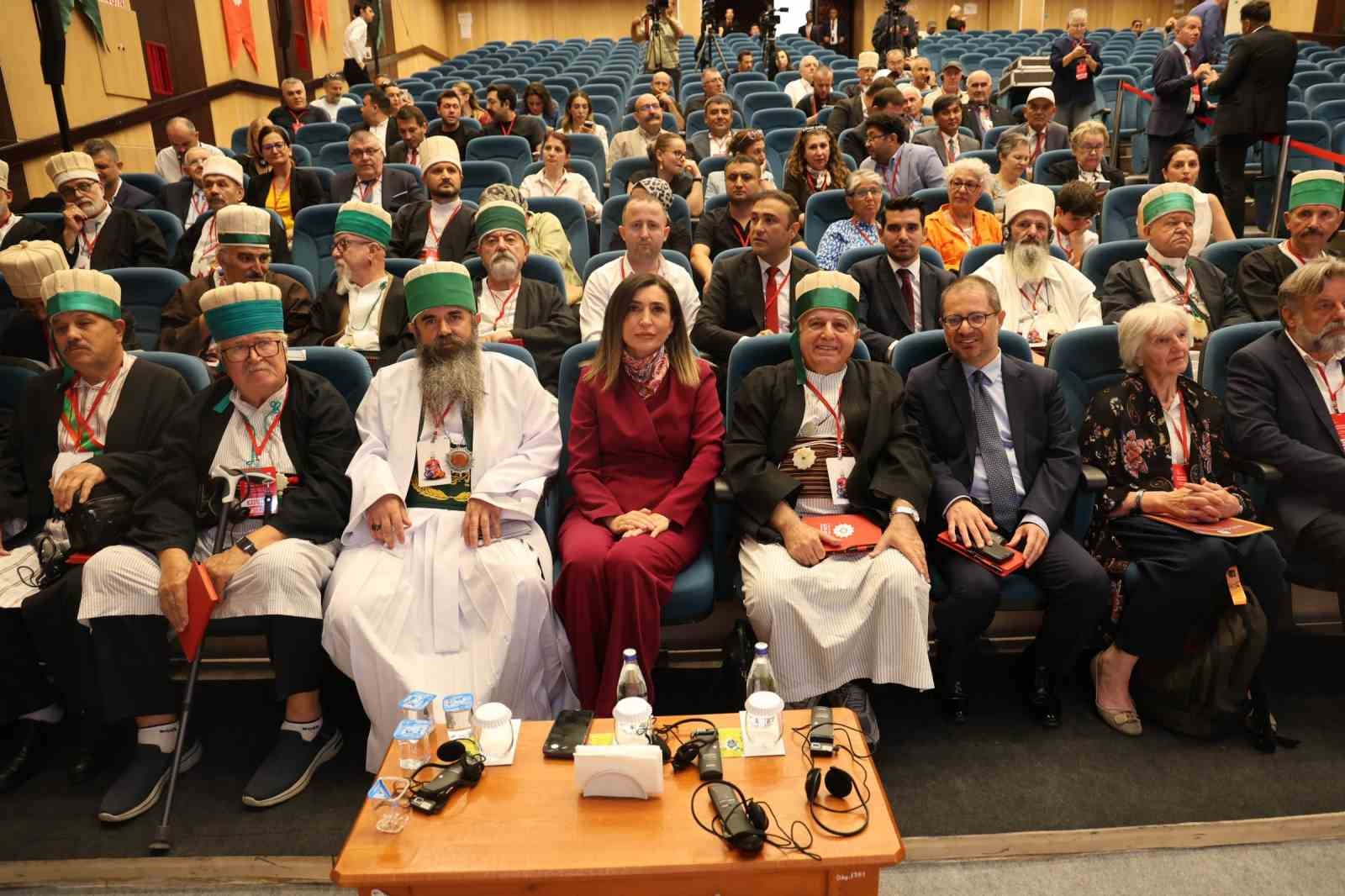 Hacıbektaş’ta Bektaşiliğin Anadolu’dan Balkanlar’a uzanan yolculuğu ele alındı