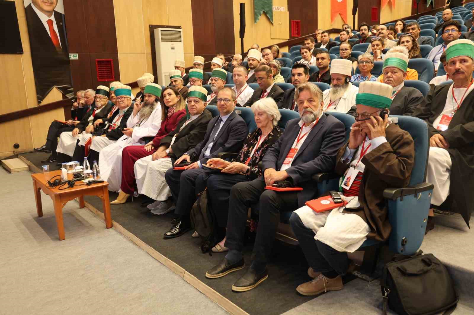 Hacıbektaş’ta Bektaşiliğin Anadolu’dan Balkanlar’a uzanan yolculuğu ele alındı