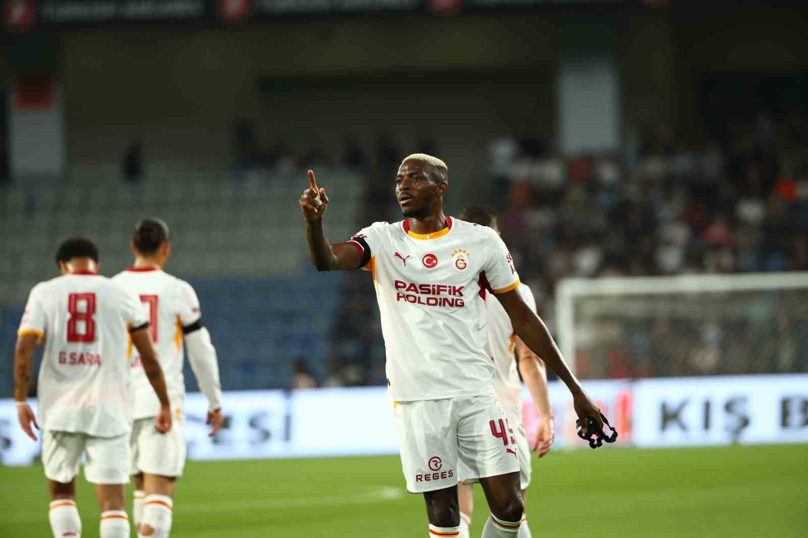 Trendyol Süper Lig: Başakşehir: 0 - Galatasaray: 1 (İlk yarı)