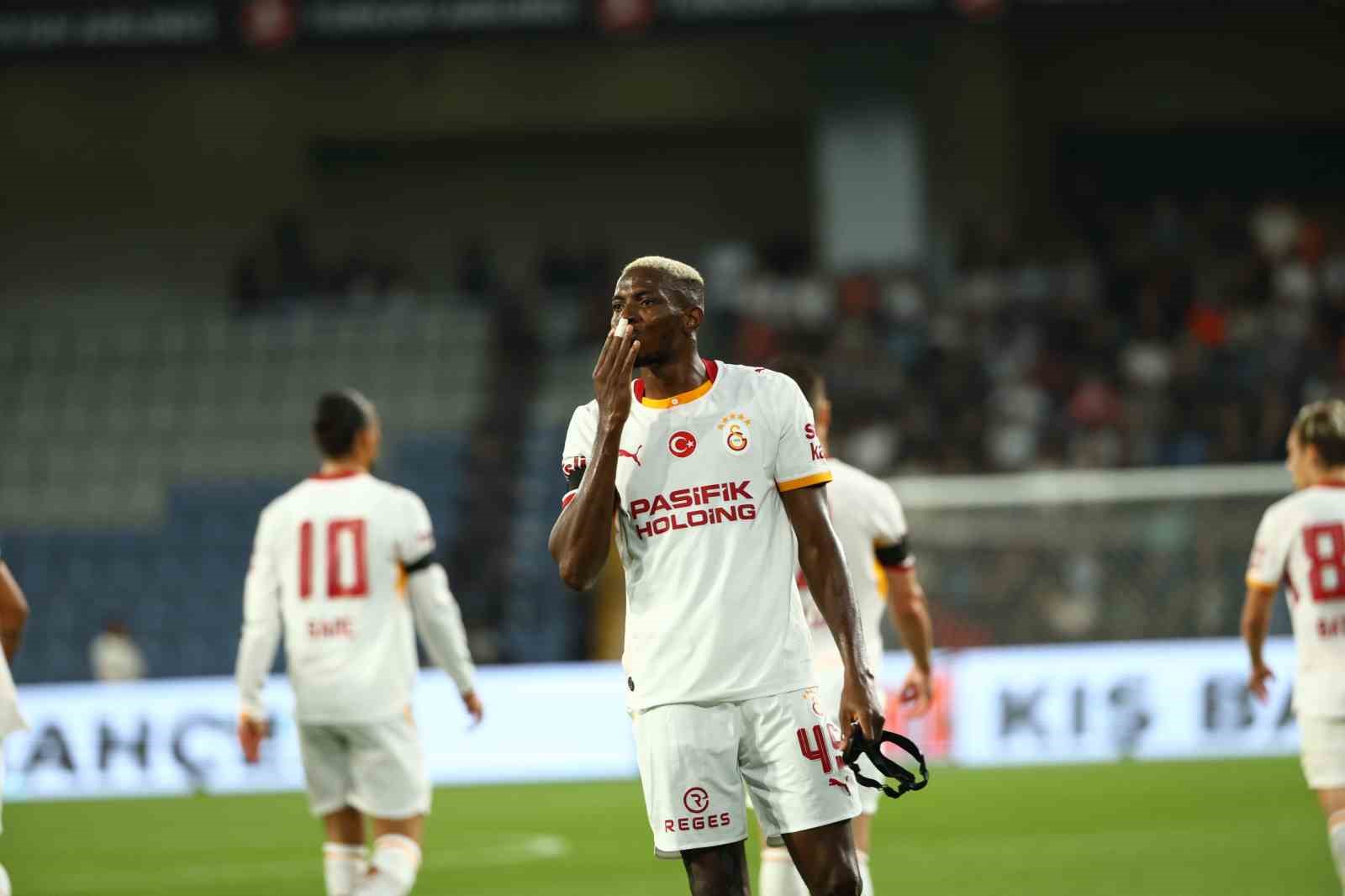Trendyol Süper Lig: Başakşehir: 0 - Galatasaray: 1 (İlk yarı)