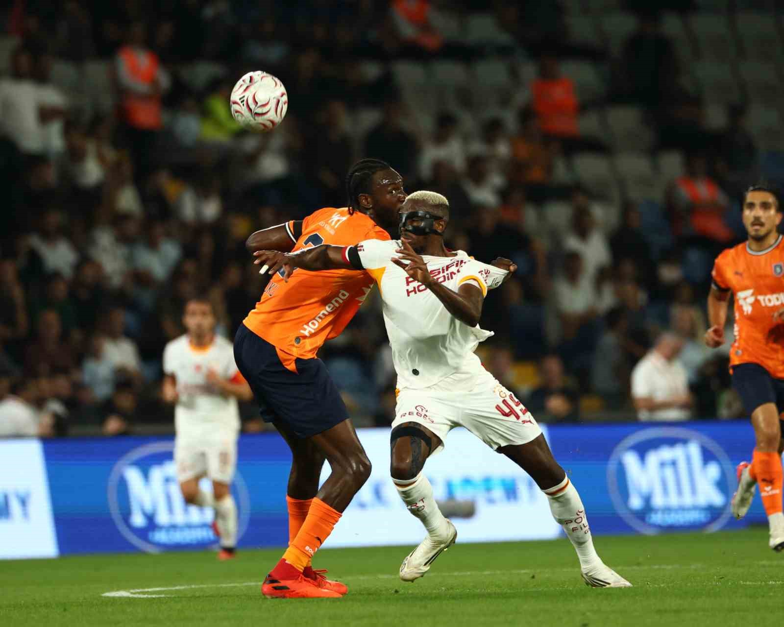 Trendyol Süper Lig: Başakşehir: 0 - Galatasaray: 1 (İlk yarı)