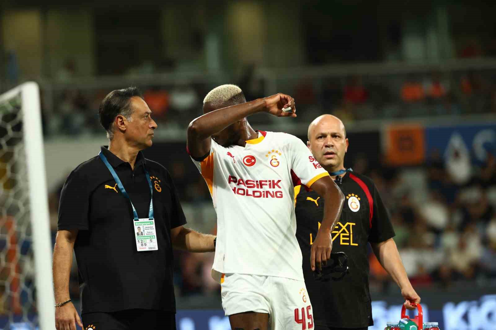 Trendyol Süper Lig: Başakşehir: 0 - Galatasaray: 1 (İlk yarı)