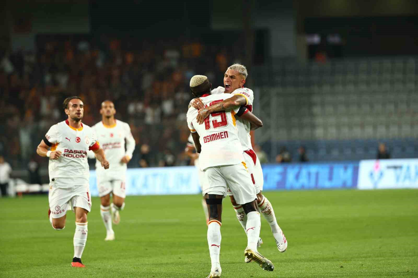 Trendyol Süper Lig: Başakşehir: 0 - Galatasaray: 1 (İlk yarı)