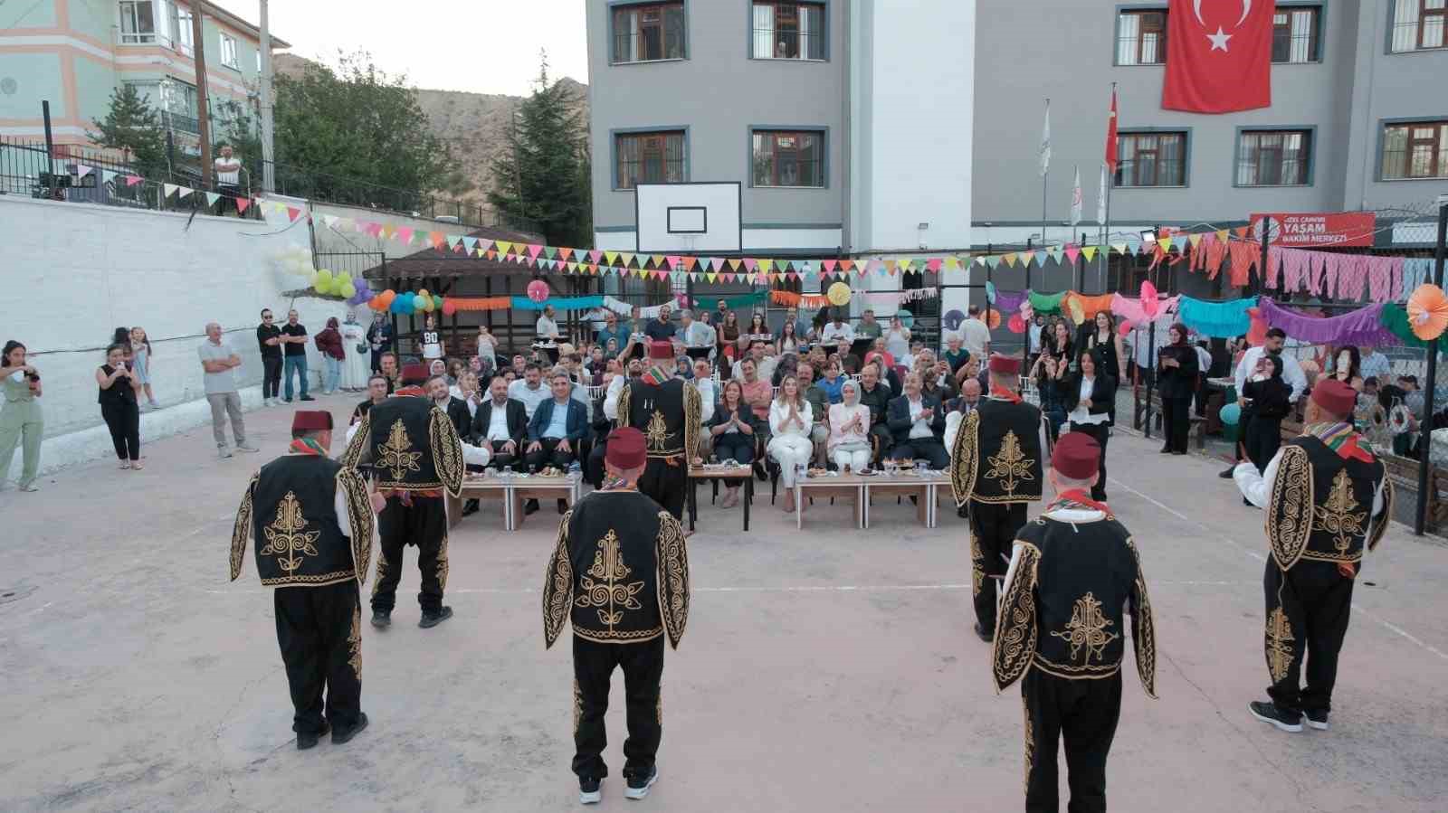 Engelli bireyler doyasıya eğlendi