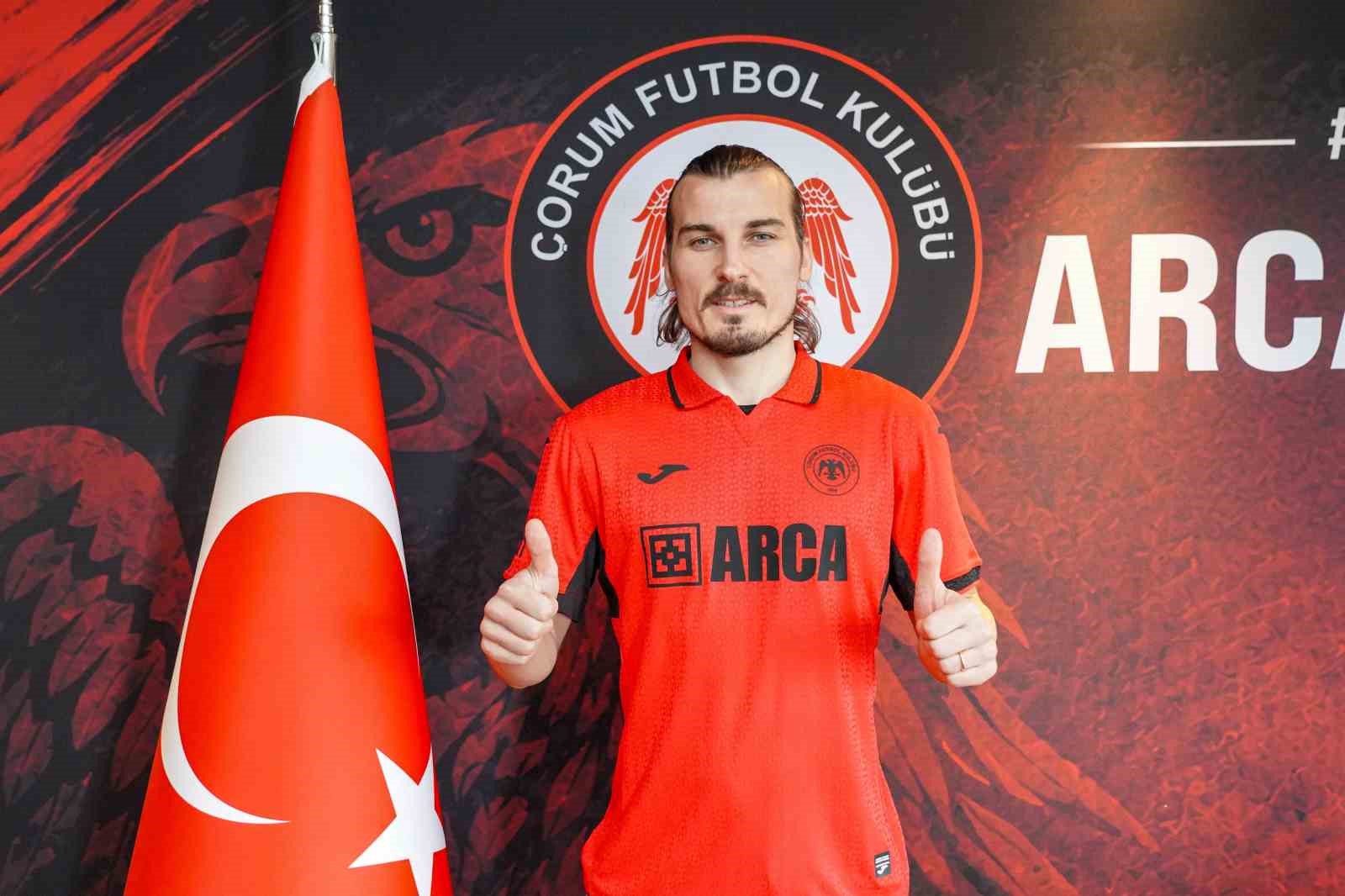 Çorum FK, Çağlar Söyüncü’yü renklerine bağladı