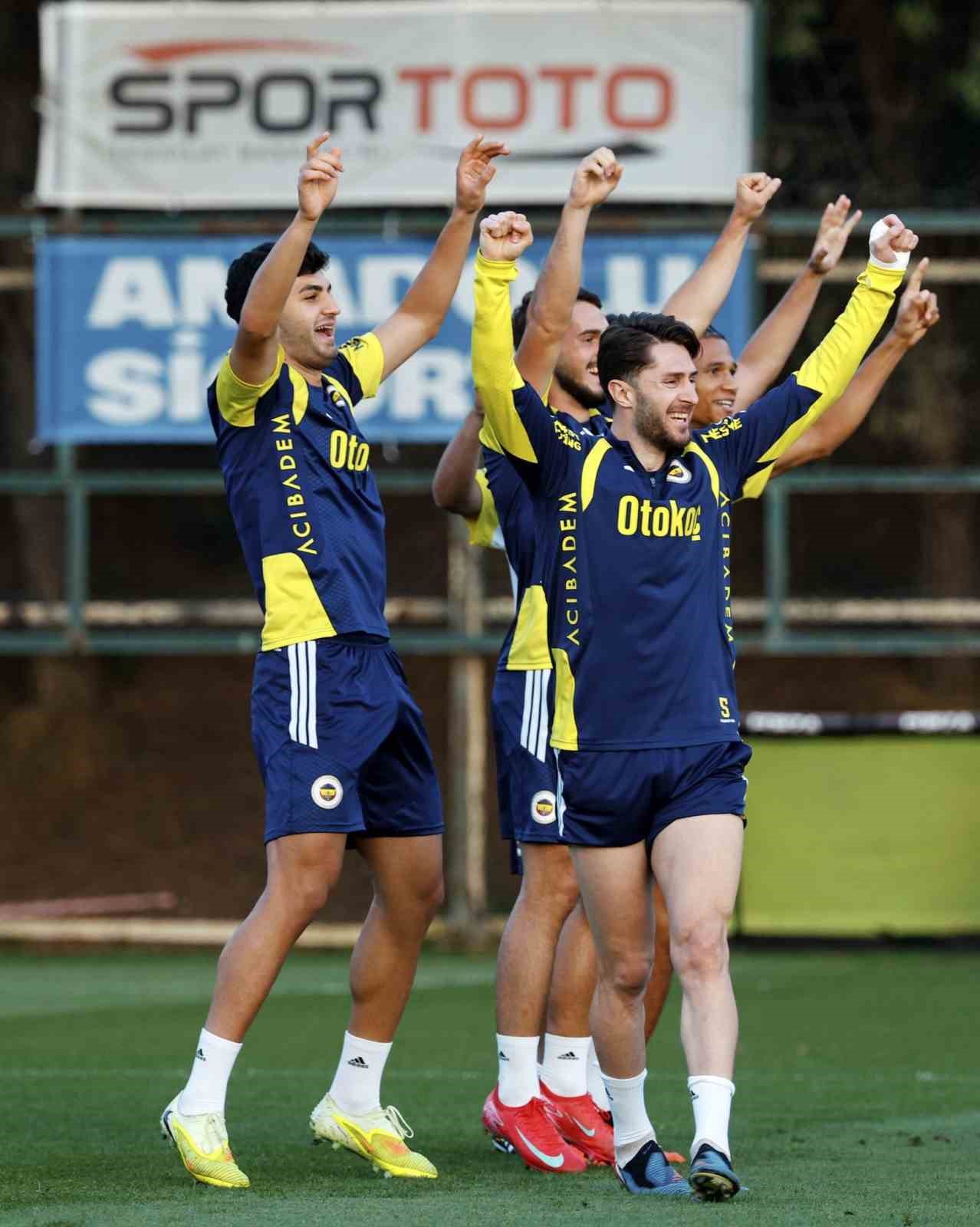 Fenerbahçe, Beşiktaş maçı hazırlıklarını tamamladı