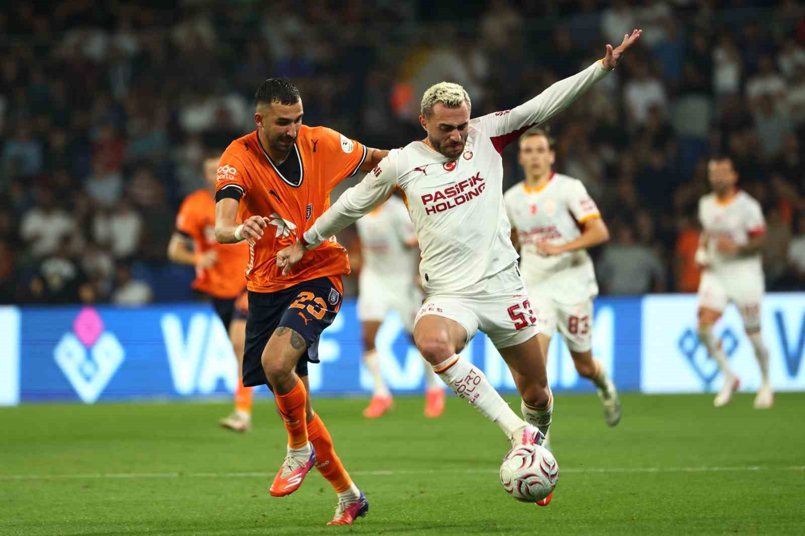Trendyol Süper Lig: Başakşehir: 2 - Galatasaray: 3 (Maç sonucu)