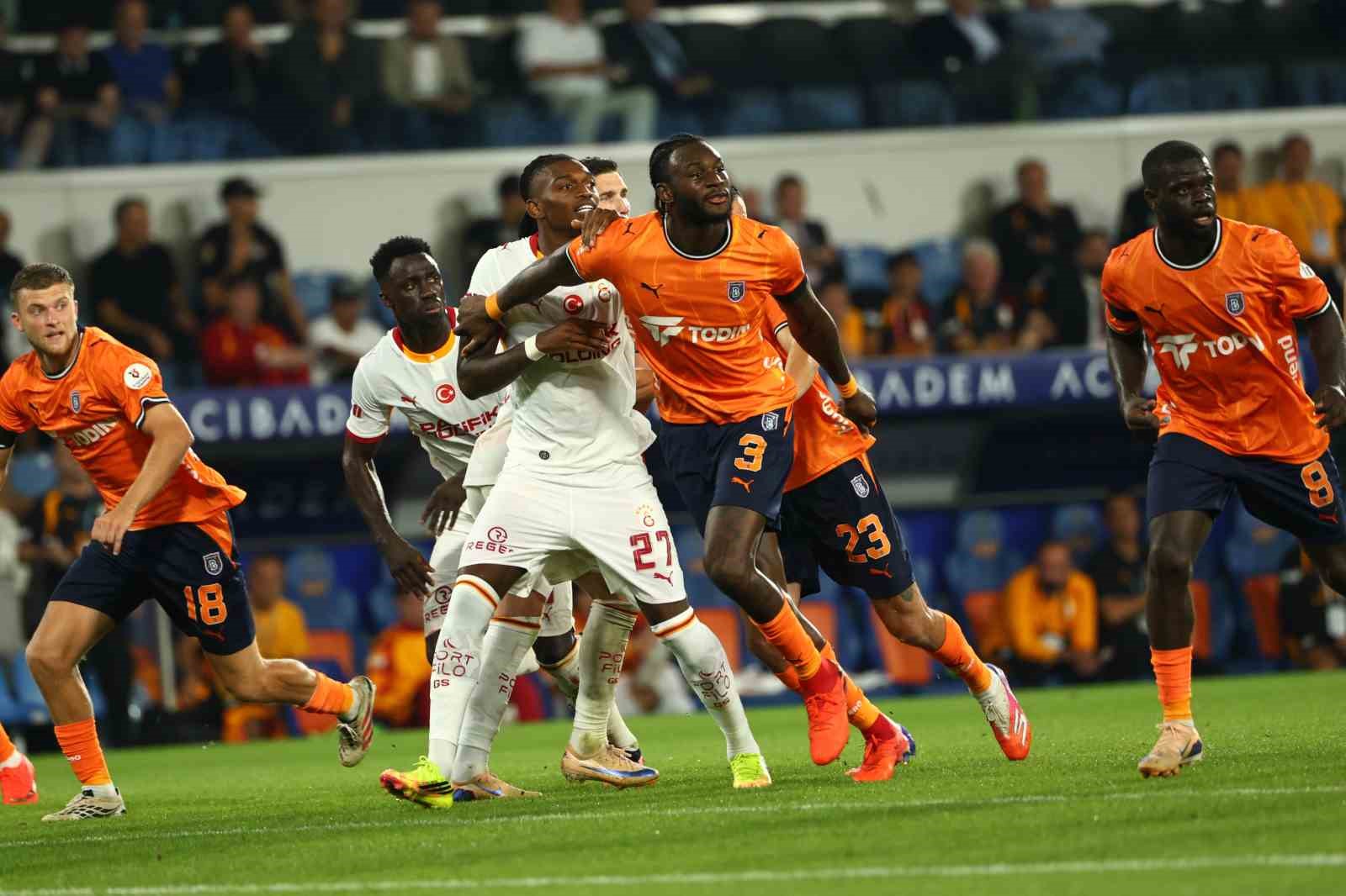 Trendyol Süper Lig: Başakşehir: 2 - Galatasaray: 3 (Maç sonucu)