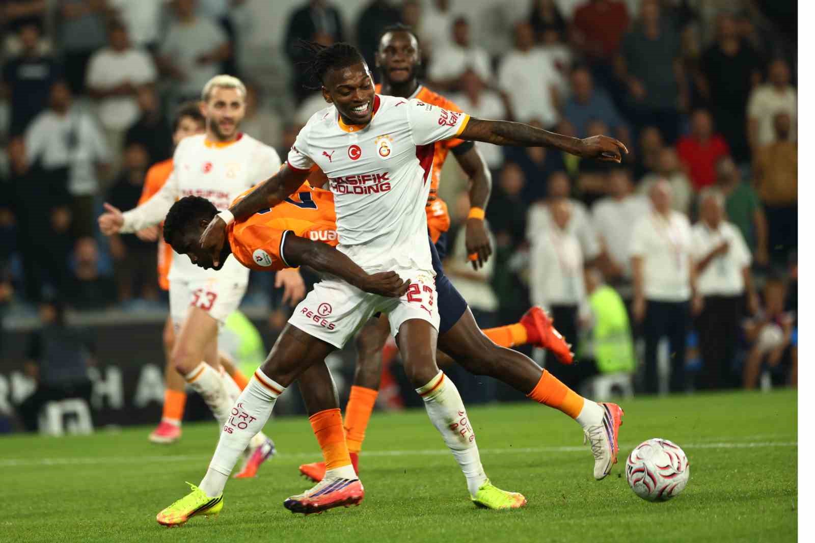 Trendyol Süper Lig: Başakşehir: 2 - Galatasaray: 3 (Maç sonucu)