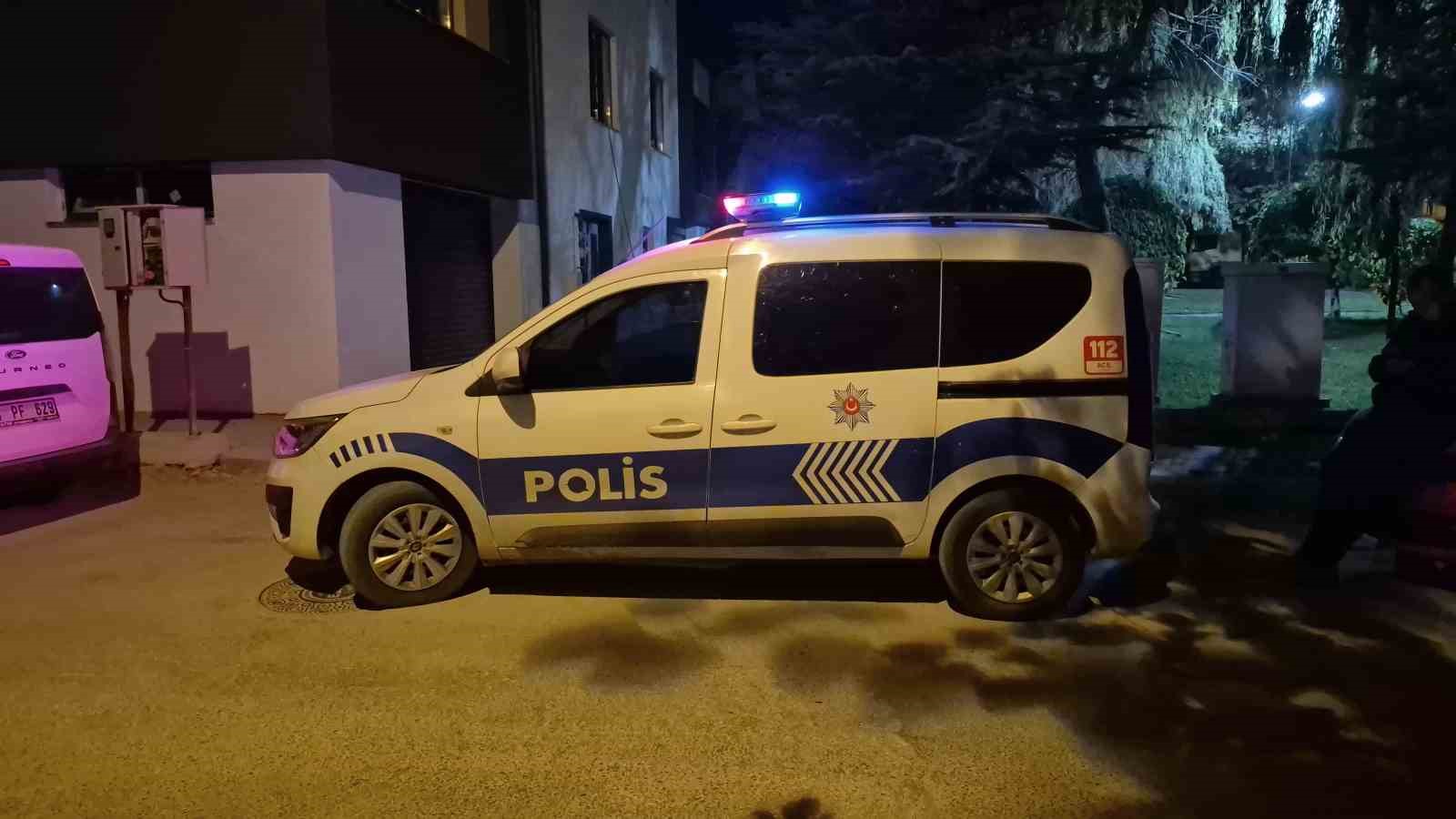Eskişehir’de 2’nci kattan düşen kişi yaralandı