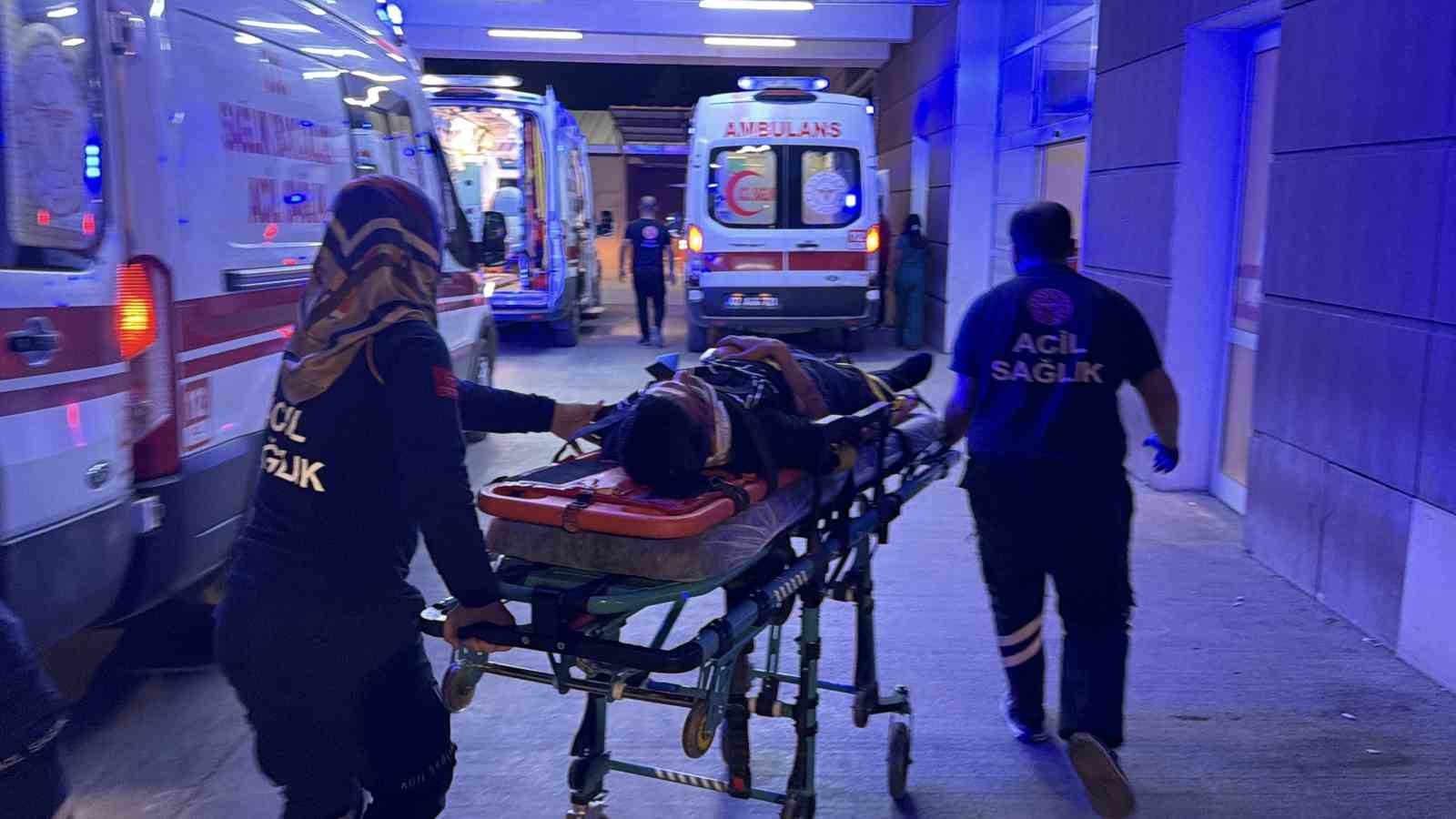 Otomobil ile motosiklet çarpıştı: 2 yaralı