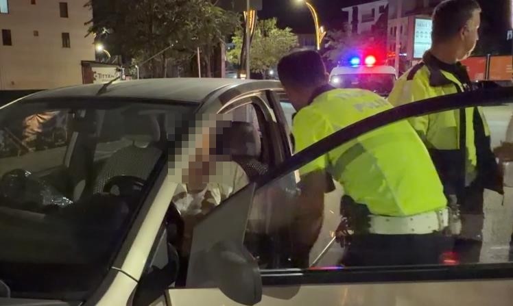 Direksiyon başında kalp krizi geçirdi, polisten yardım istedi