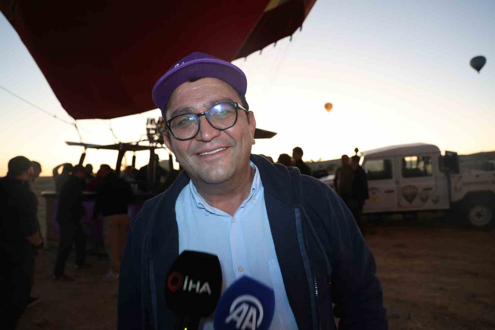 Kapadokya’da balonlar rahim ağzı kanserine karşı farkındalık için havalandı