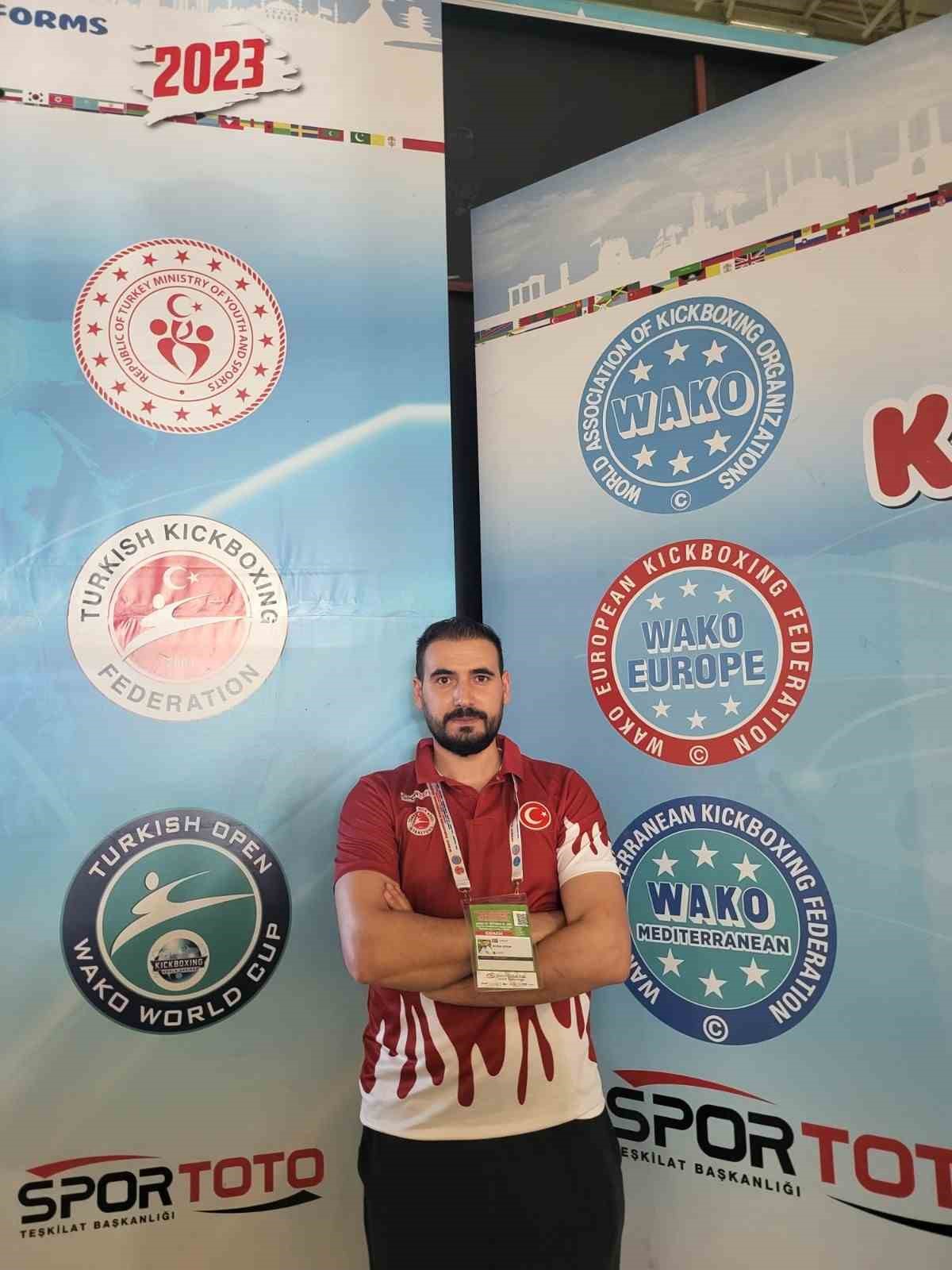 Oltulu milli takım antrenörü Ekrem Kesgin’e İtalya’da Dünya şampiyonası görevi