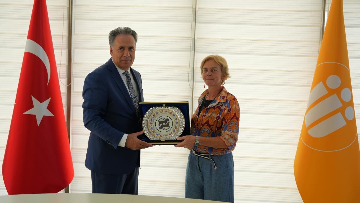 Arslantepe kazı heyeti Rektör Akpolat’ın konuğu oldu