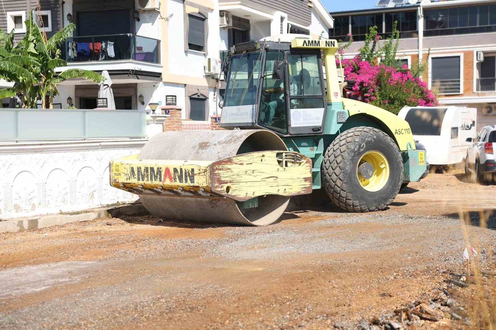 Didim’de ulaşımı rahatlatacak yol çalışması Efeler Mahallesi’nde başladı