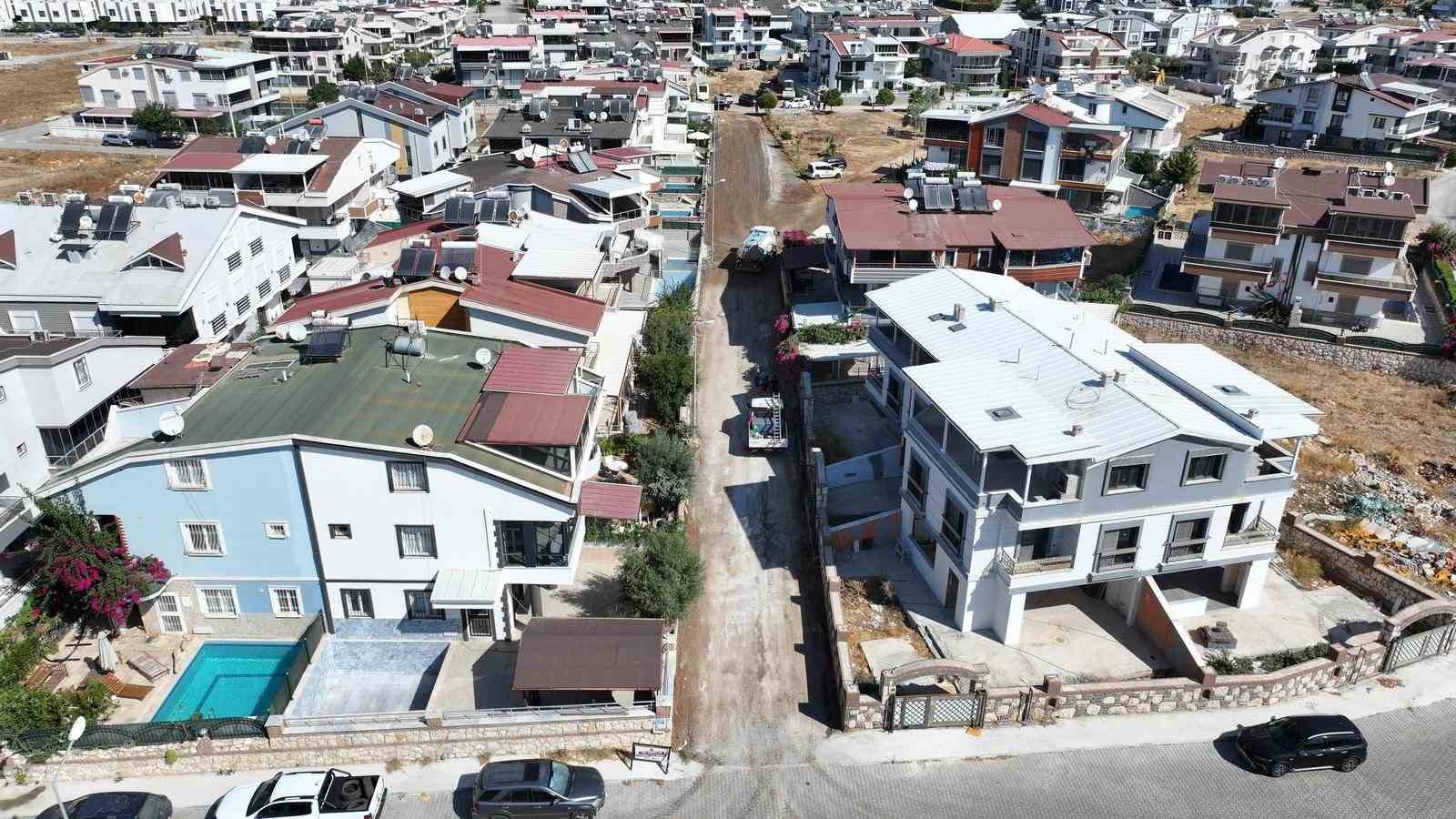 Didim’de ulaşımı rahatlatacak yol çalışması Efeler Mahallesi’nde başladı