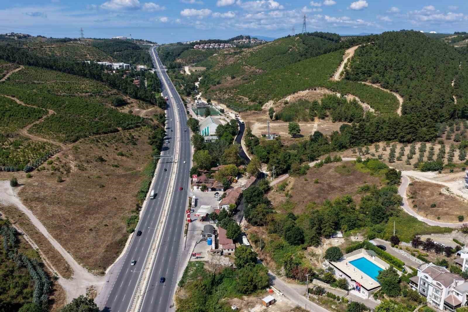 Mudanya’da yollar Büyükşehir’le yenileniyor