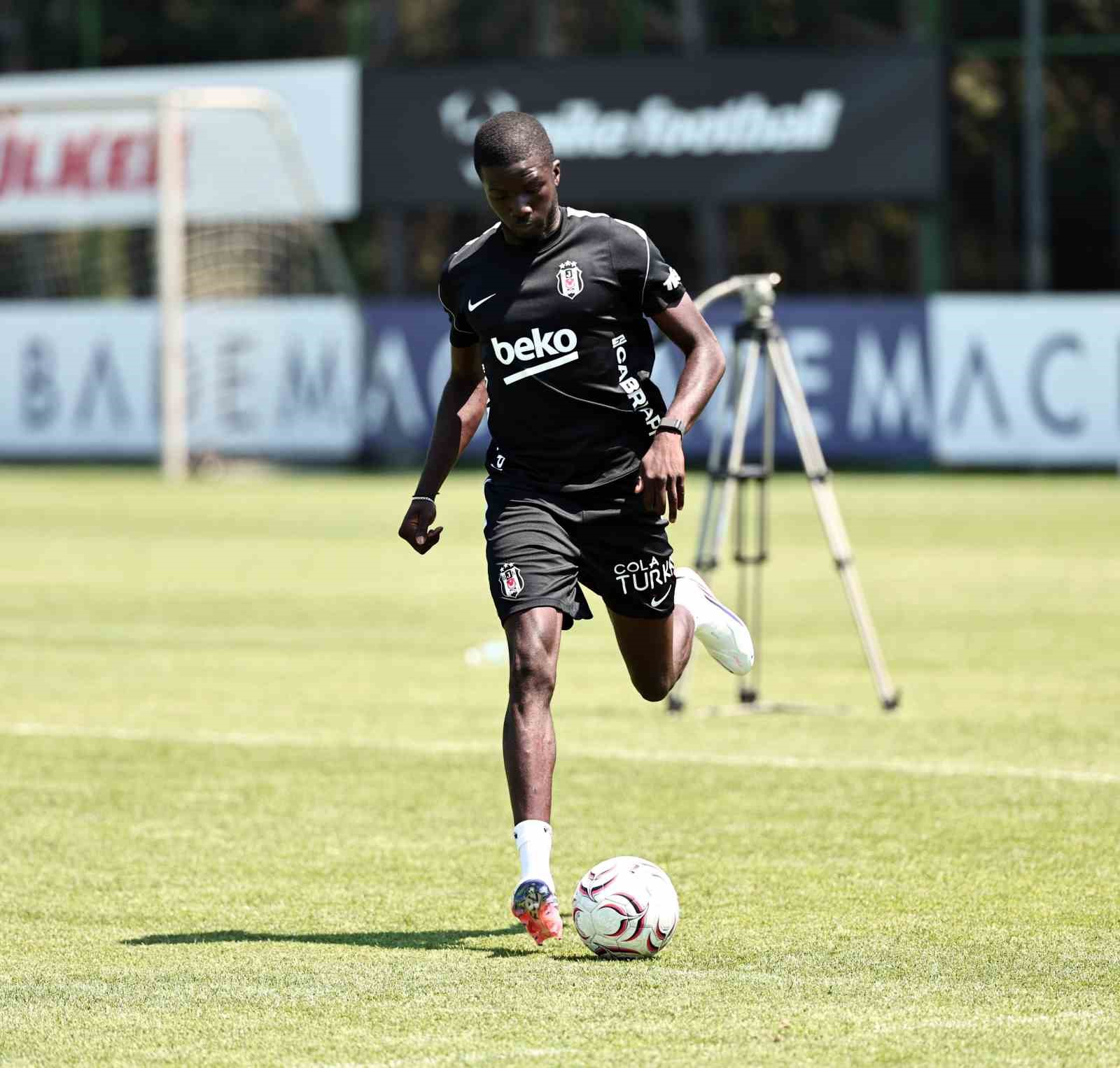 Beşiktaş, transfer döneminde 10 oyuncuyu kadrosuna kattı