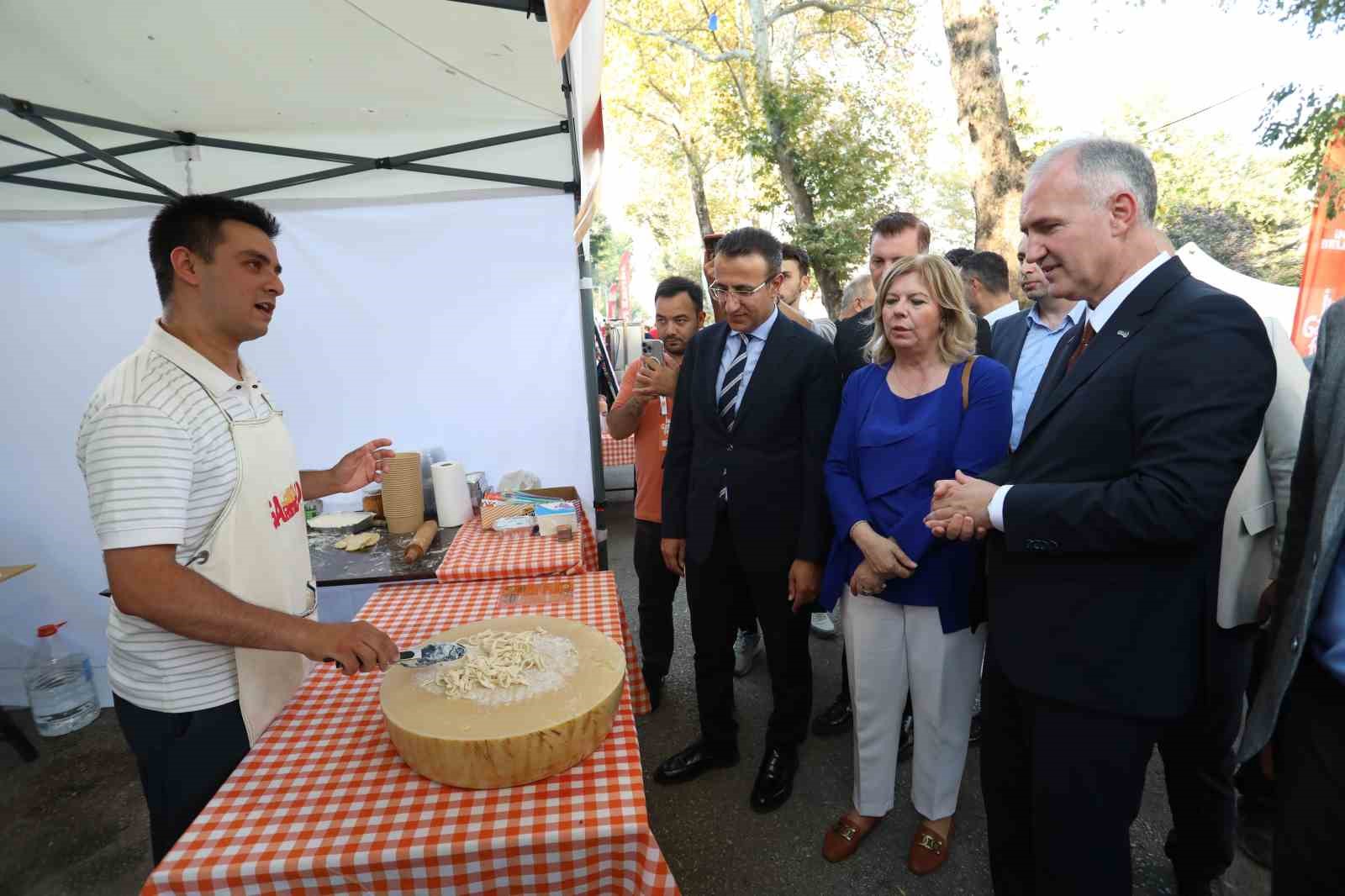 İnegöl Gastronomi Festivali’nde lezzet şöleni: İnegöl mutfağı Türkiye vitrinine çıktı