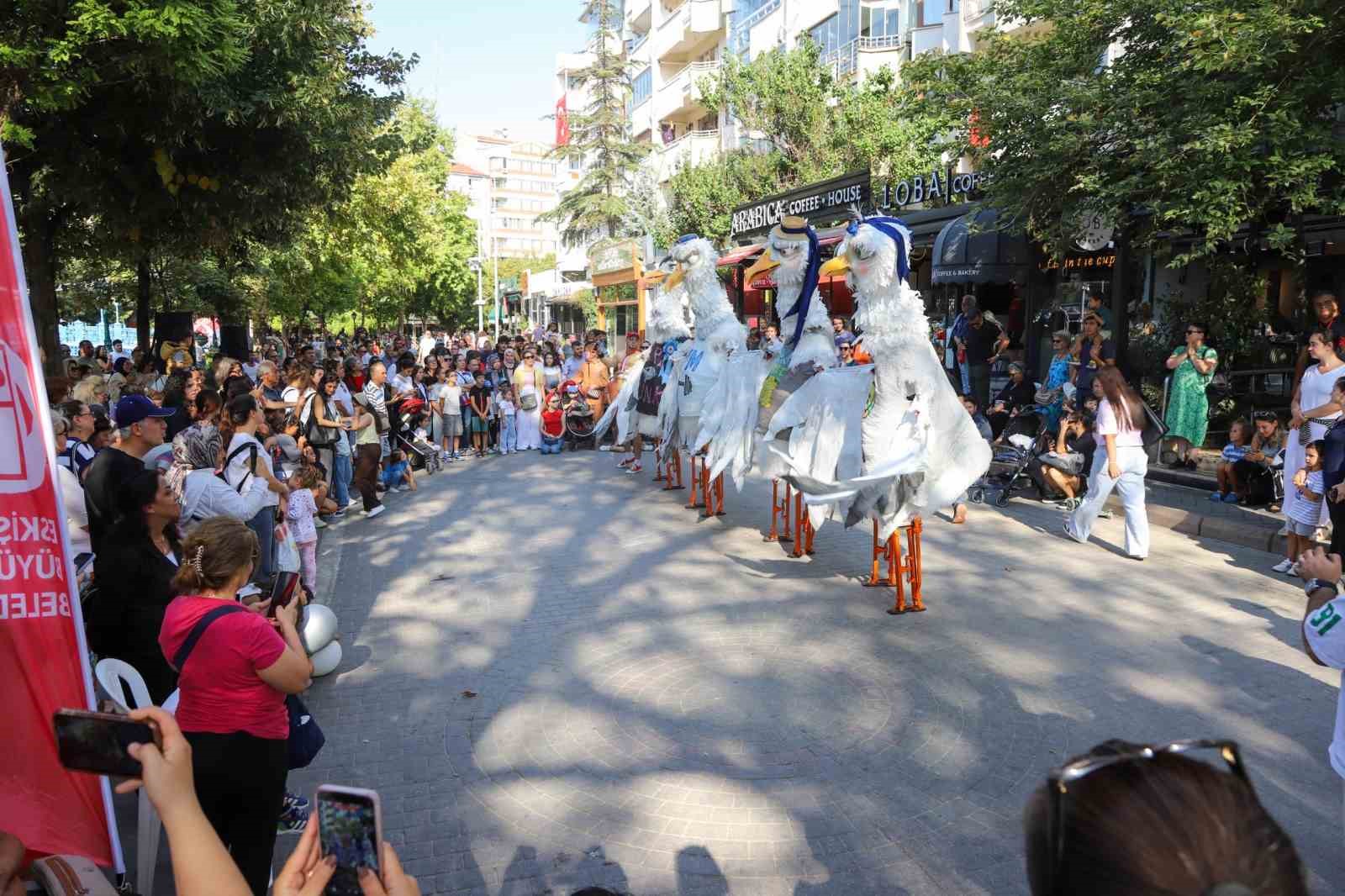 Uluslararası Eskişehir Porsuk Festivalin’de renkli günler sürüyor