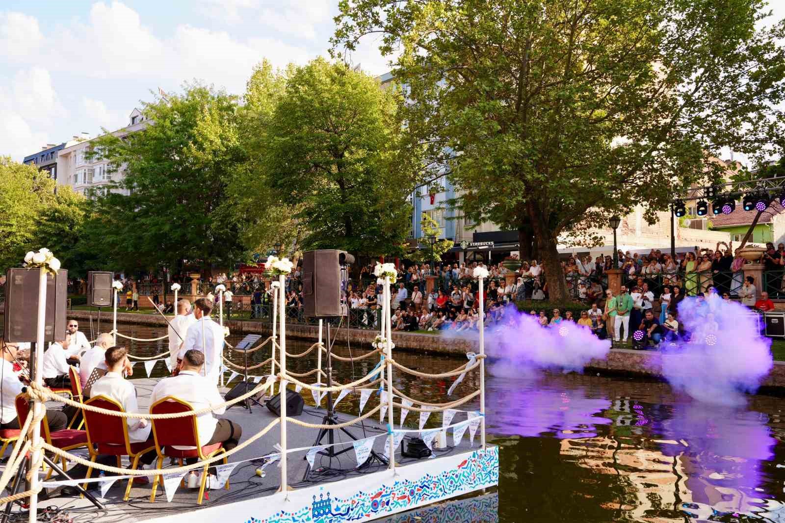 Uluslararası Eskişehir Porsuk Festivalin’de renkli günler sürüyor